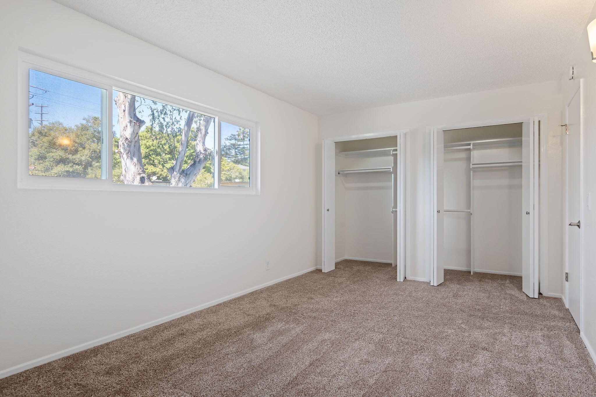 2512-2514 Treasure Drive