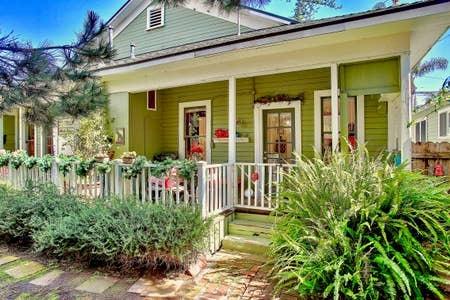 128 W W De La Guerra St Street