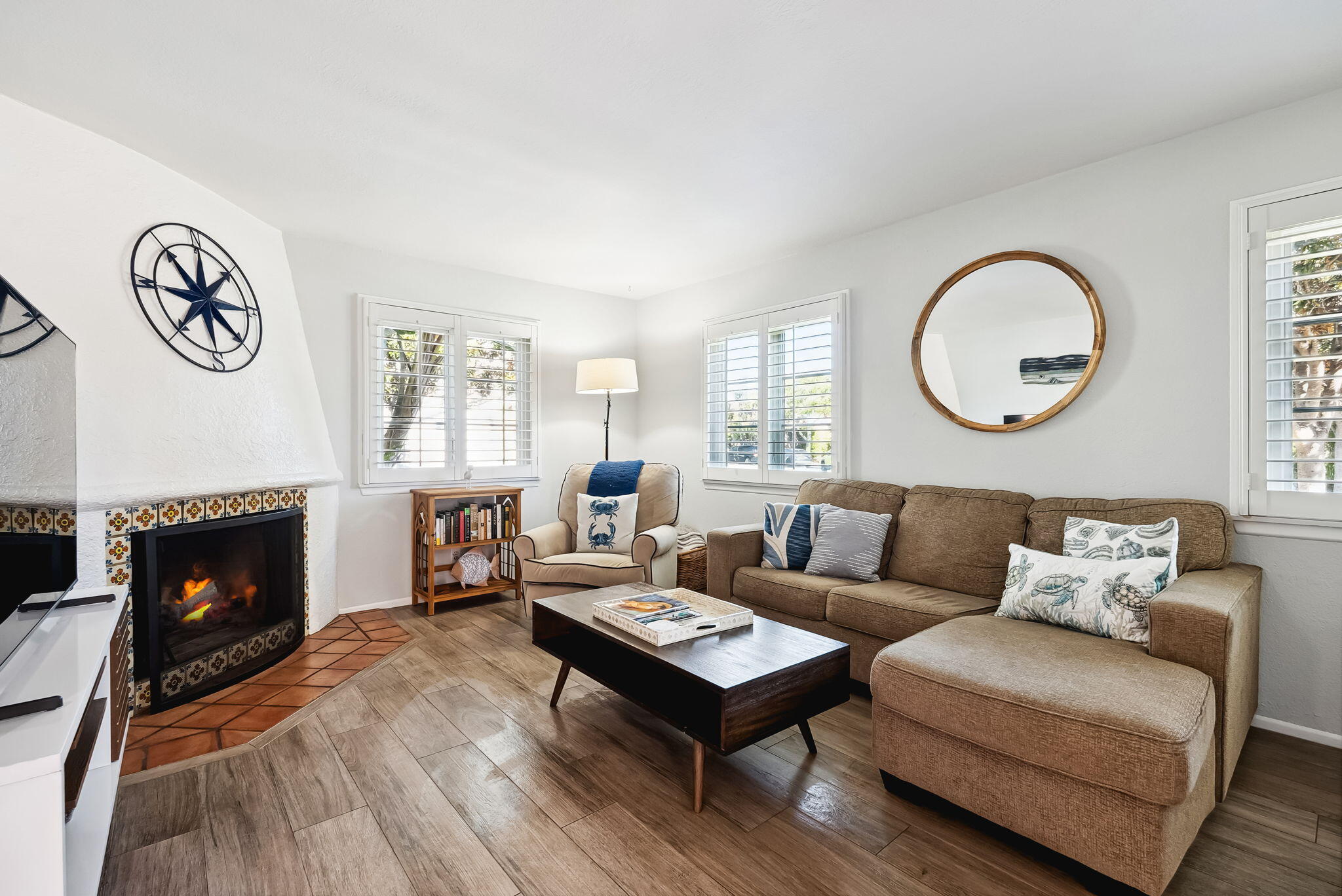 128 W Yanonali Street