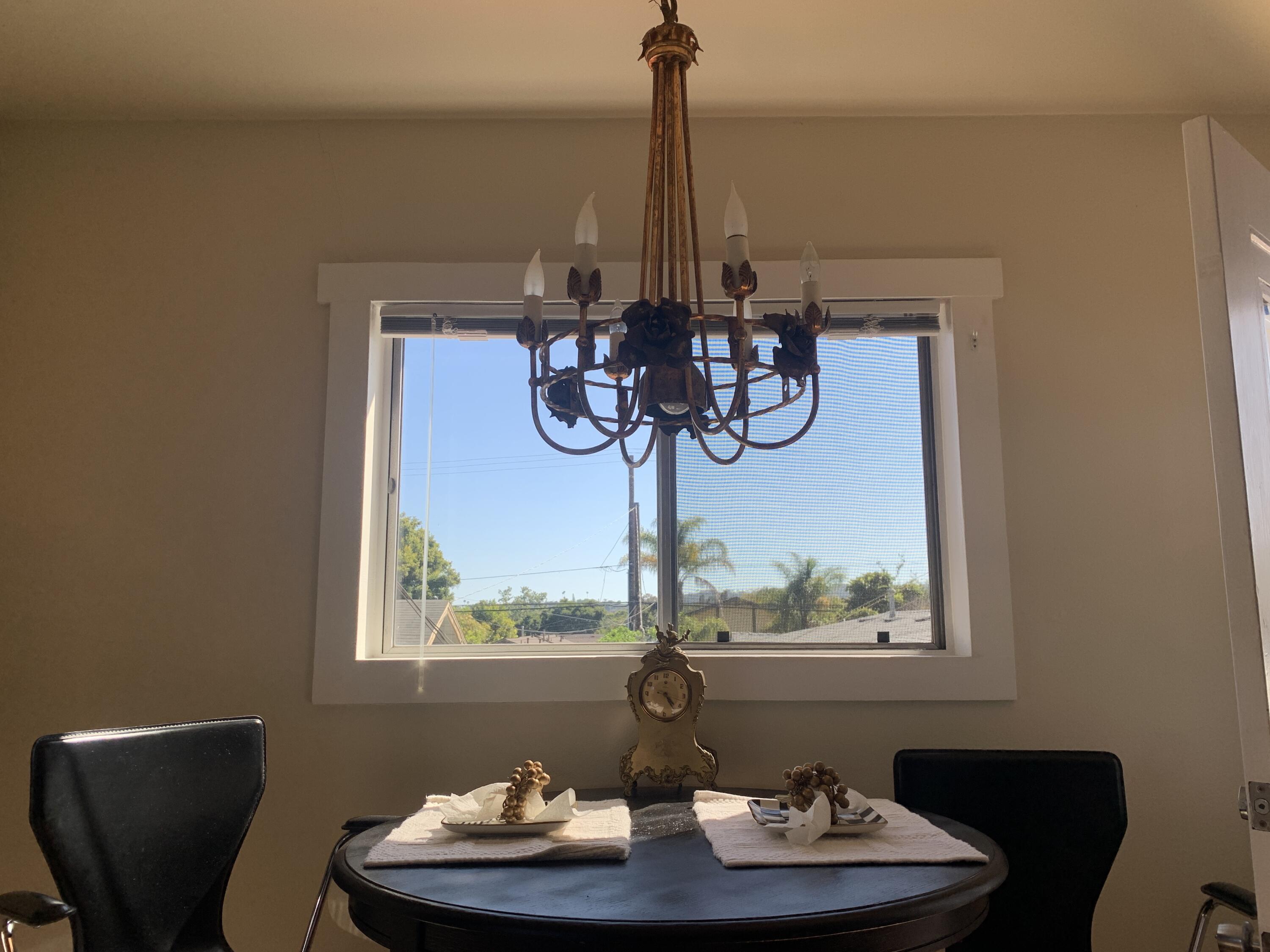 2528 De La Vina Street
