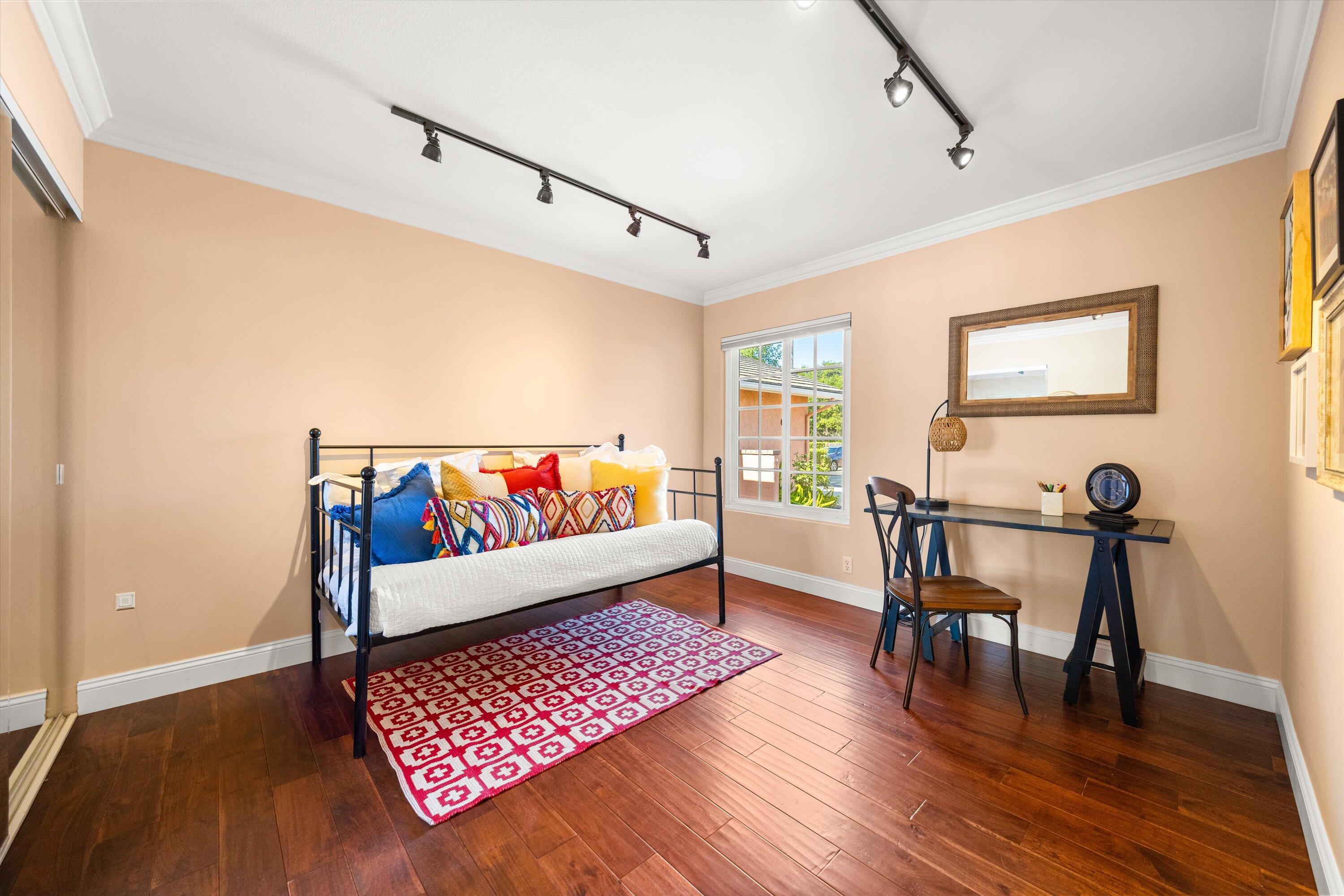 5225 Cadiz Court