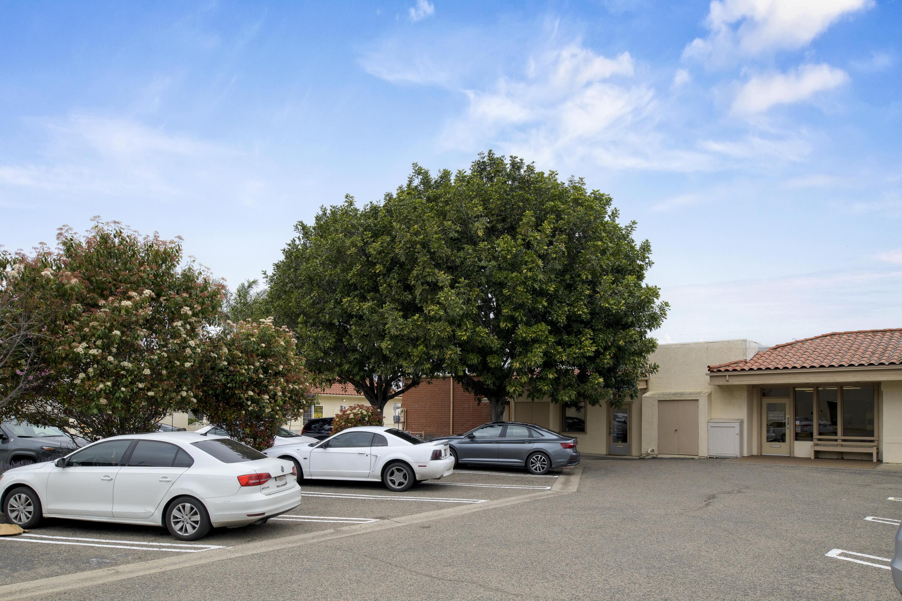 418 E Ocean Avenue