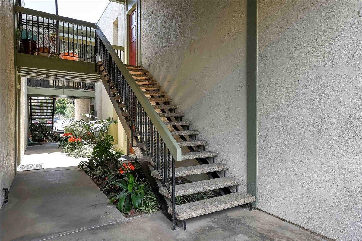 5510 Armitos Avenue Unit 6