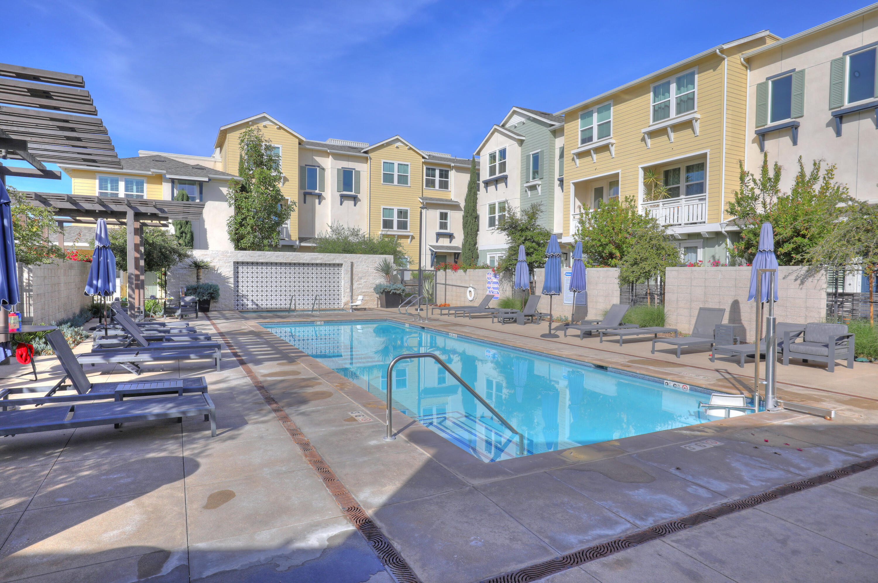 5685 Surfrider Way 104