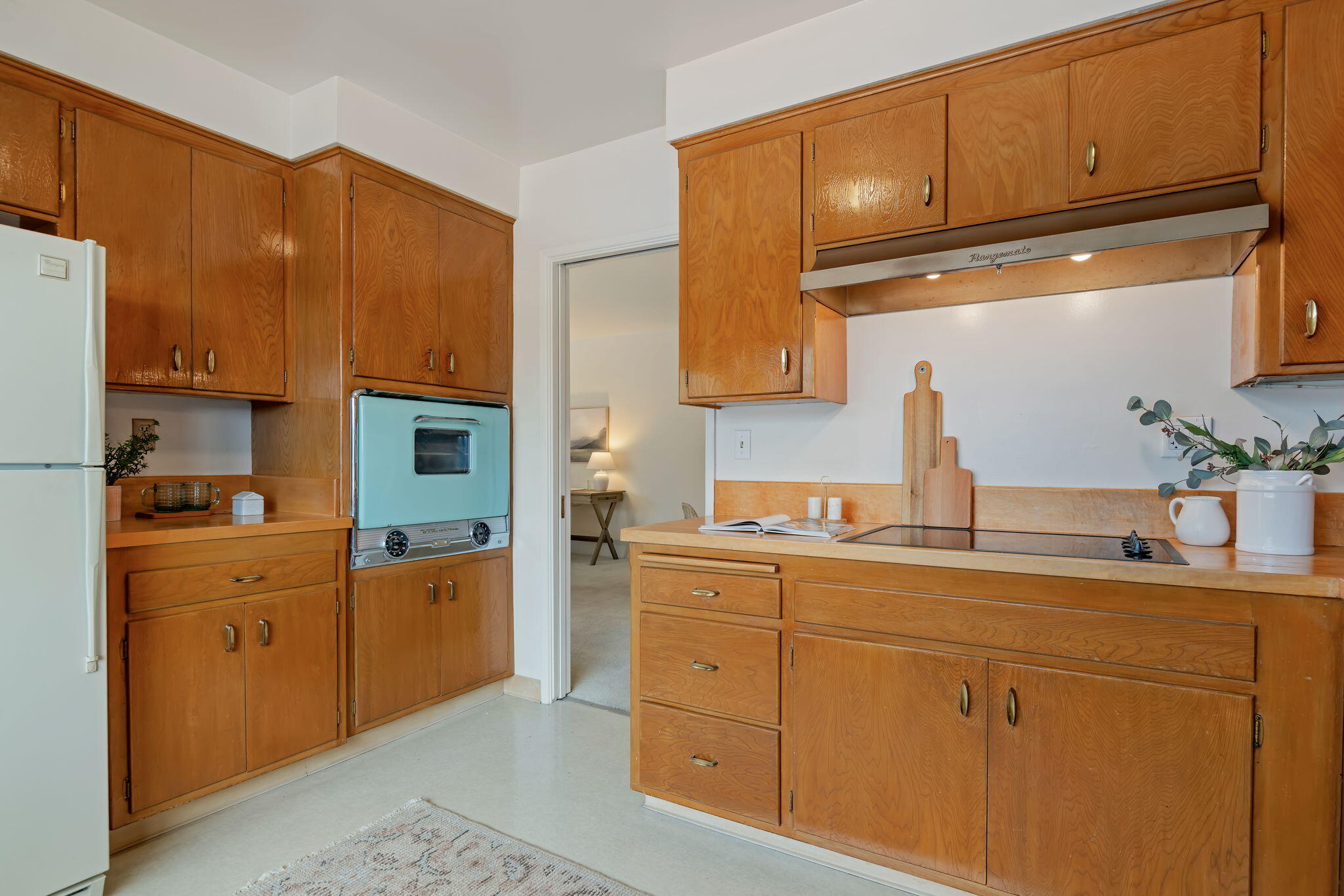 30 W Constance Avenue 4
