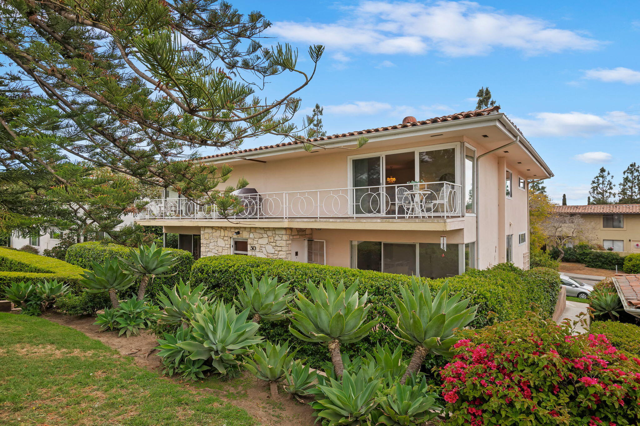 30 W Constance Avenue 4