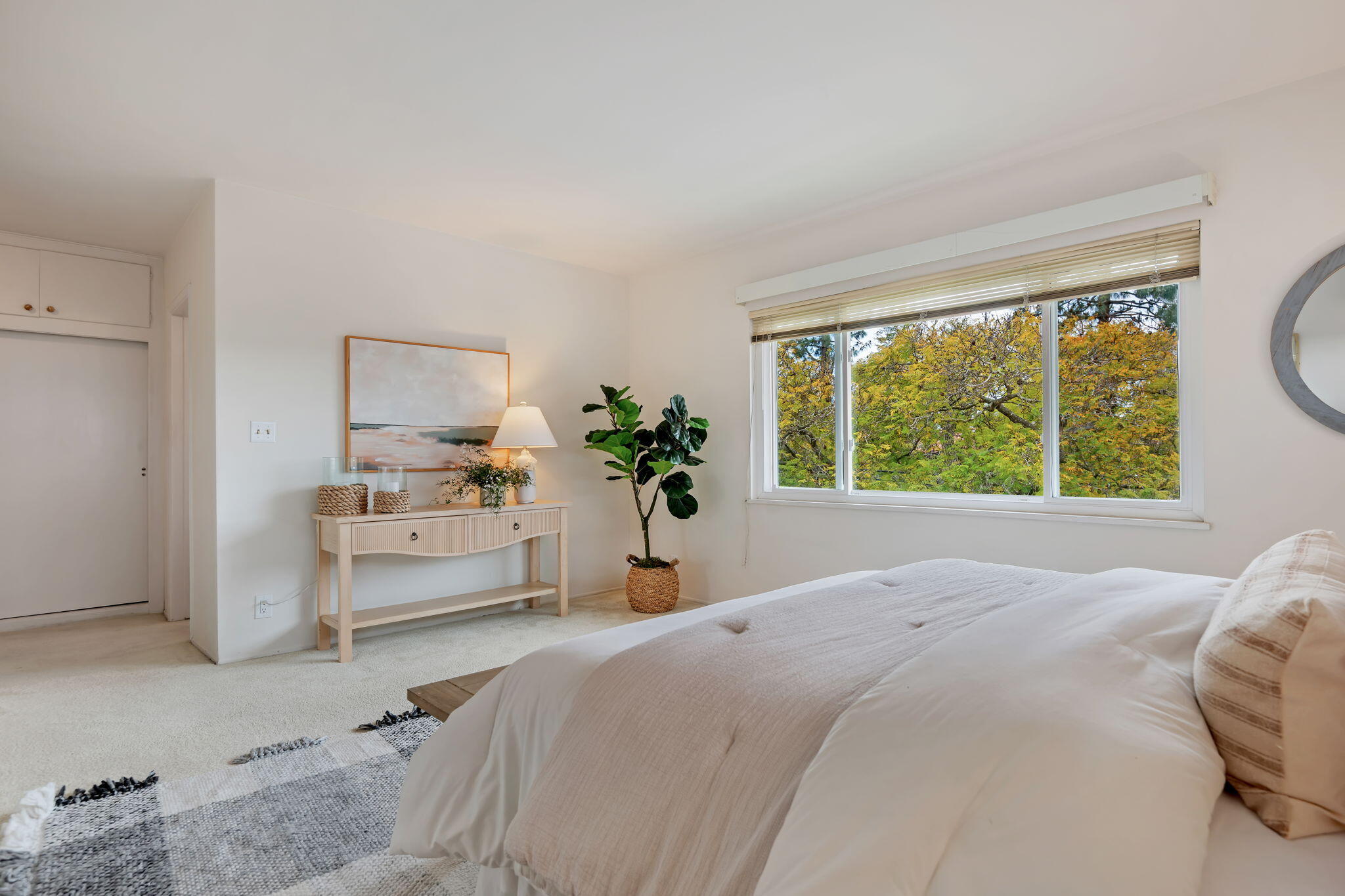 30 W Constance Avenue 4