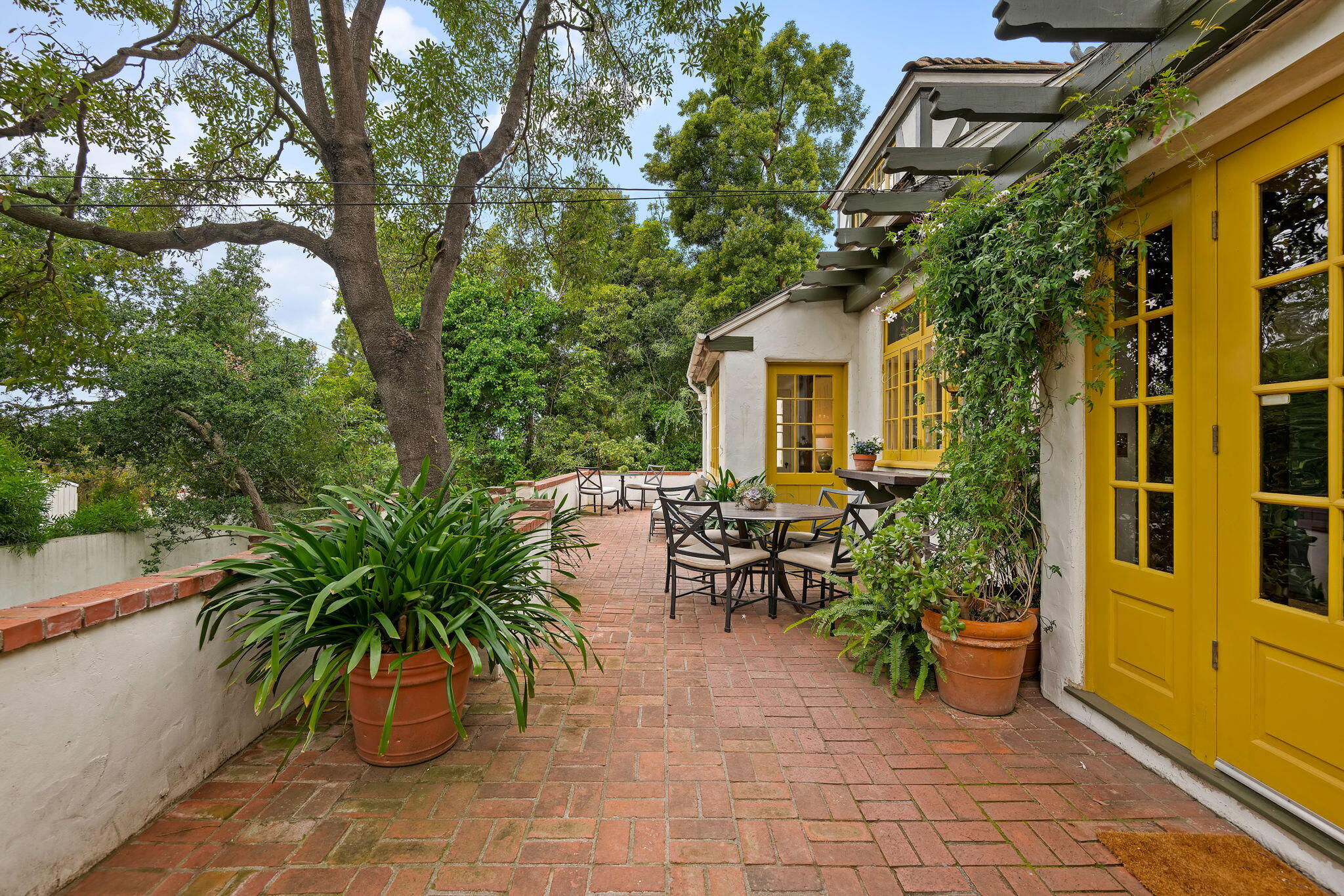 2040 Mission Ridge Road