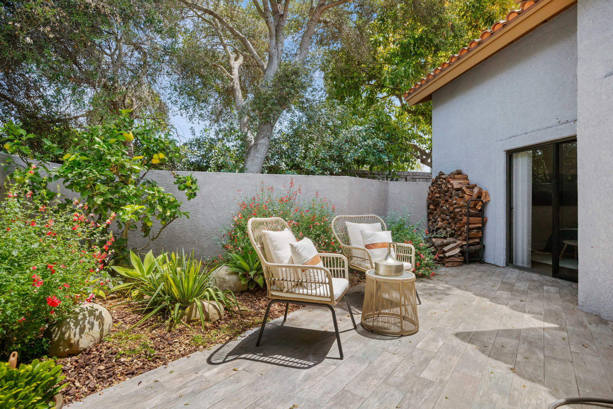 412 Camino De La Aldea