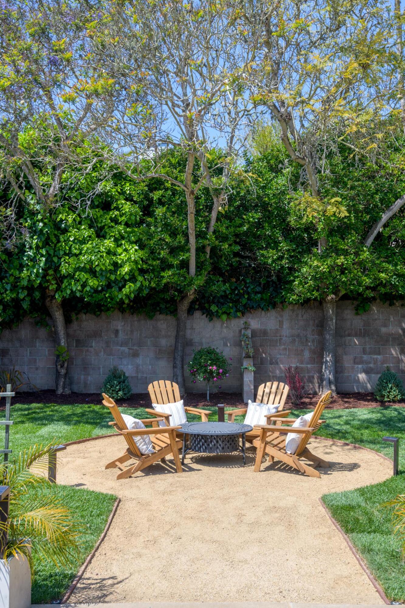 1724 Cliff Drive