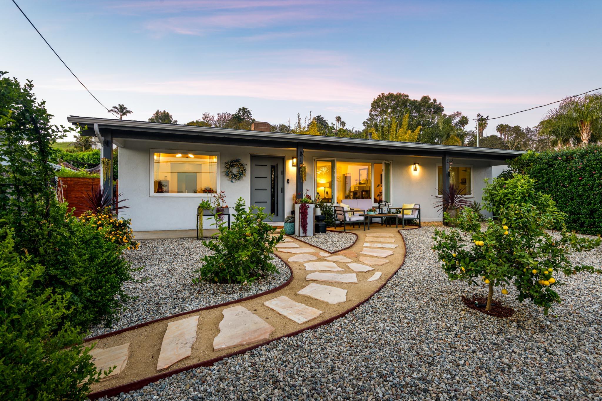 1724 Cliff Drive