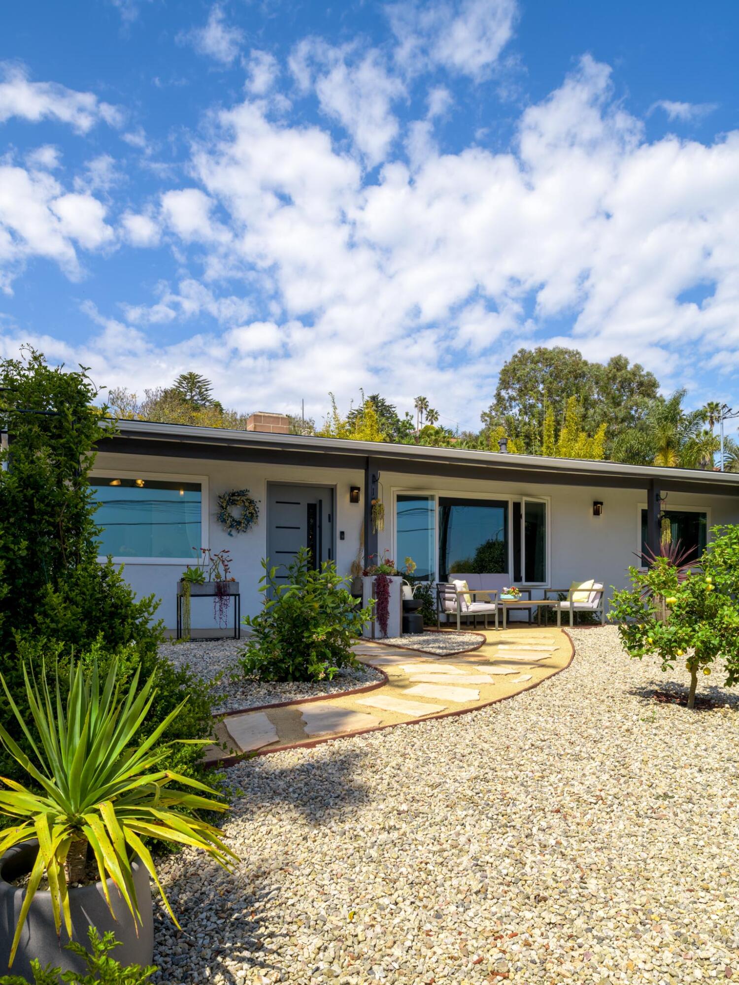 1724 Cliff Drive