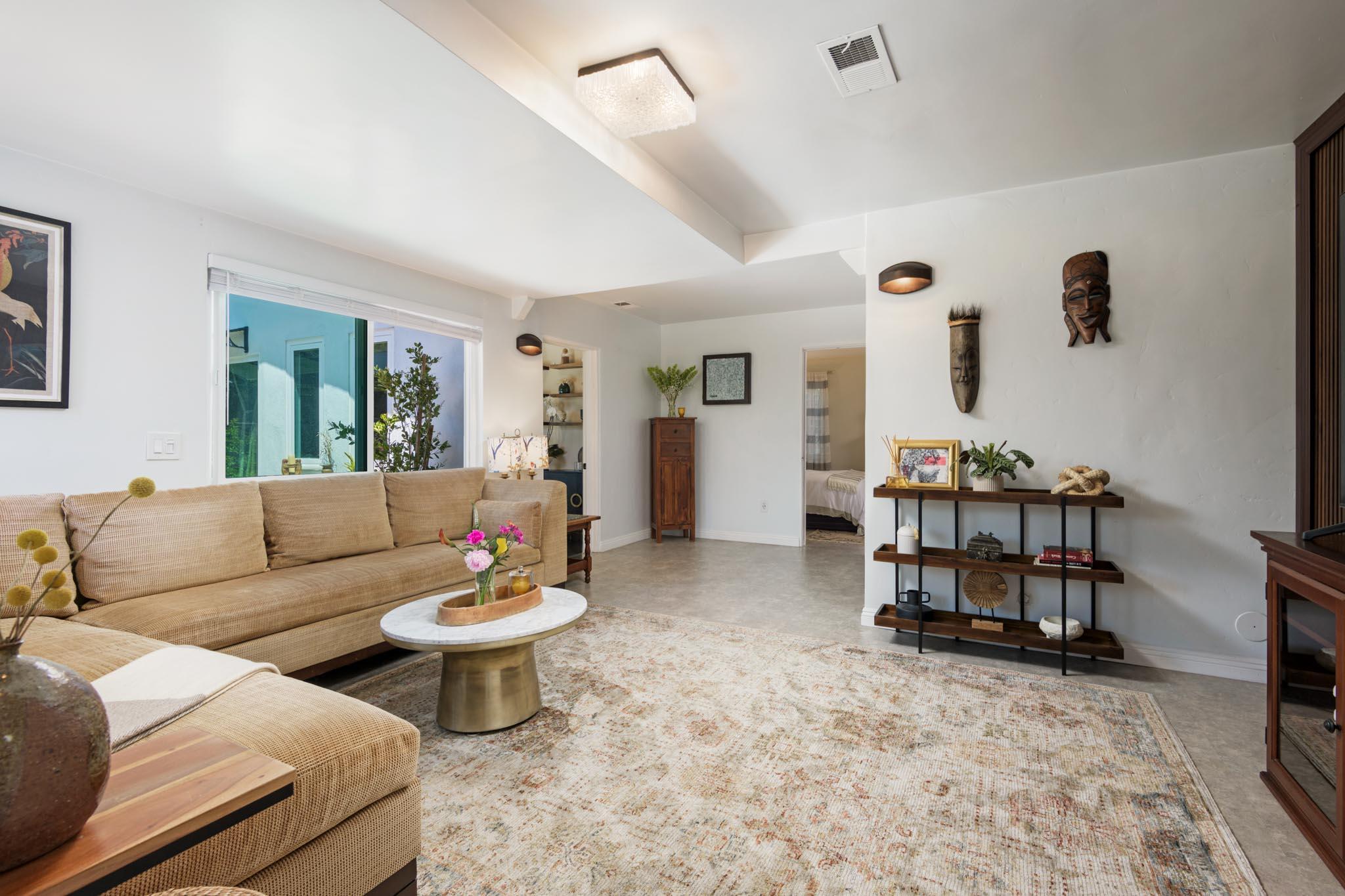 1724 Cliff Drive