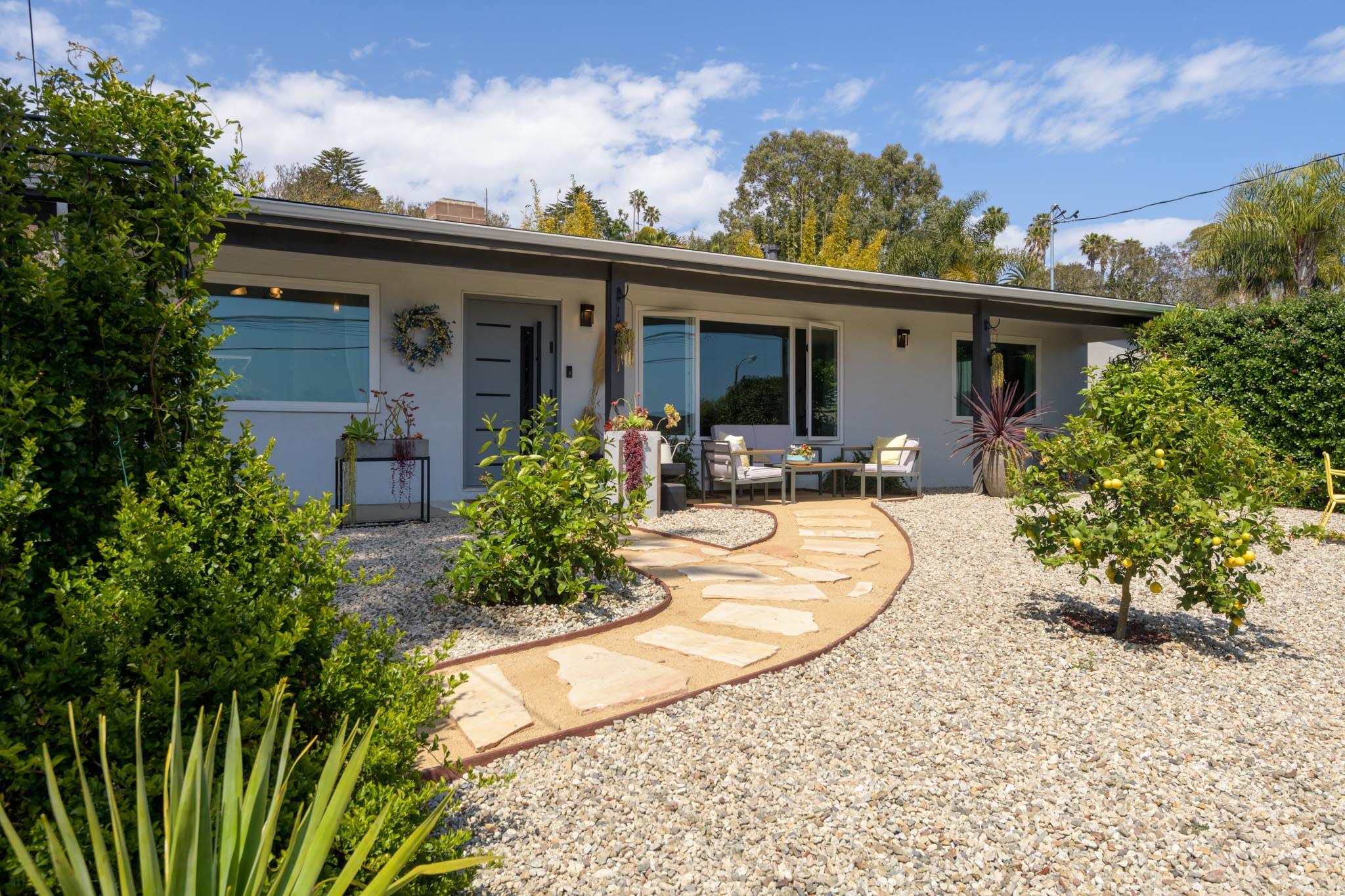 1724 Cliff Drive