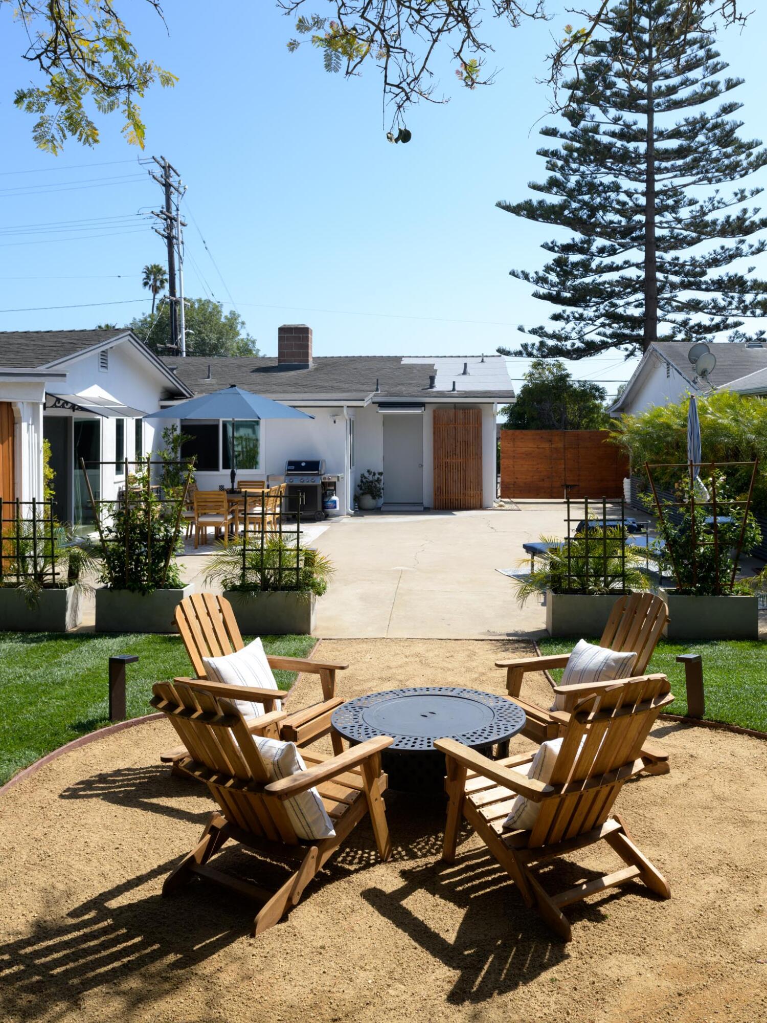 1724 Cliff Drive