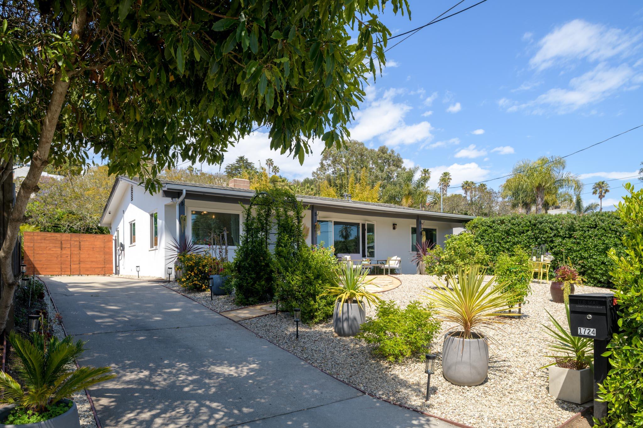 1724 Cliff Drive