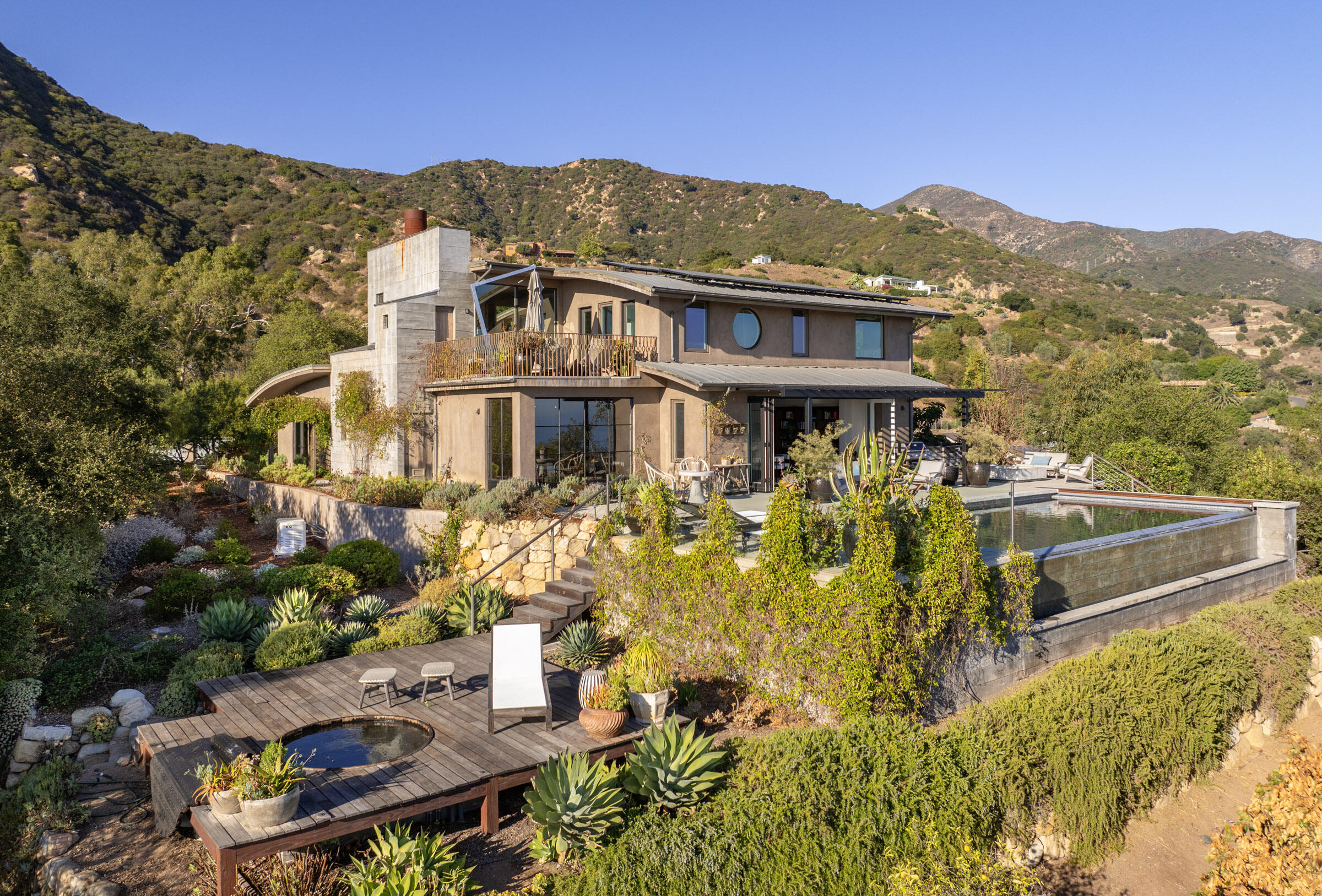 226 E Mountain Drive