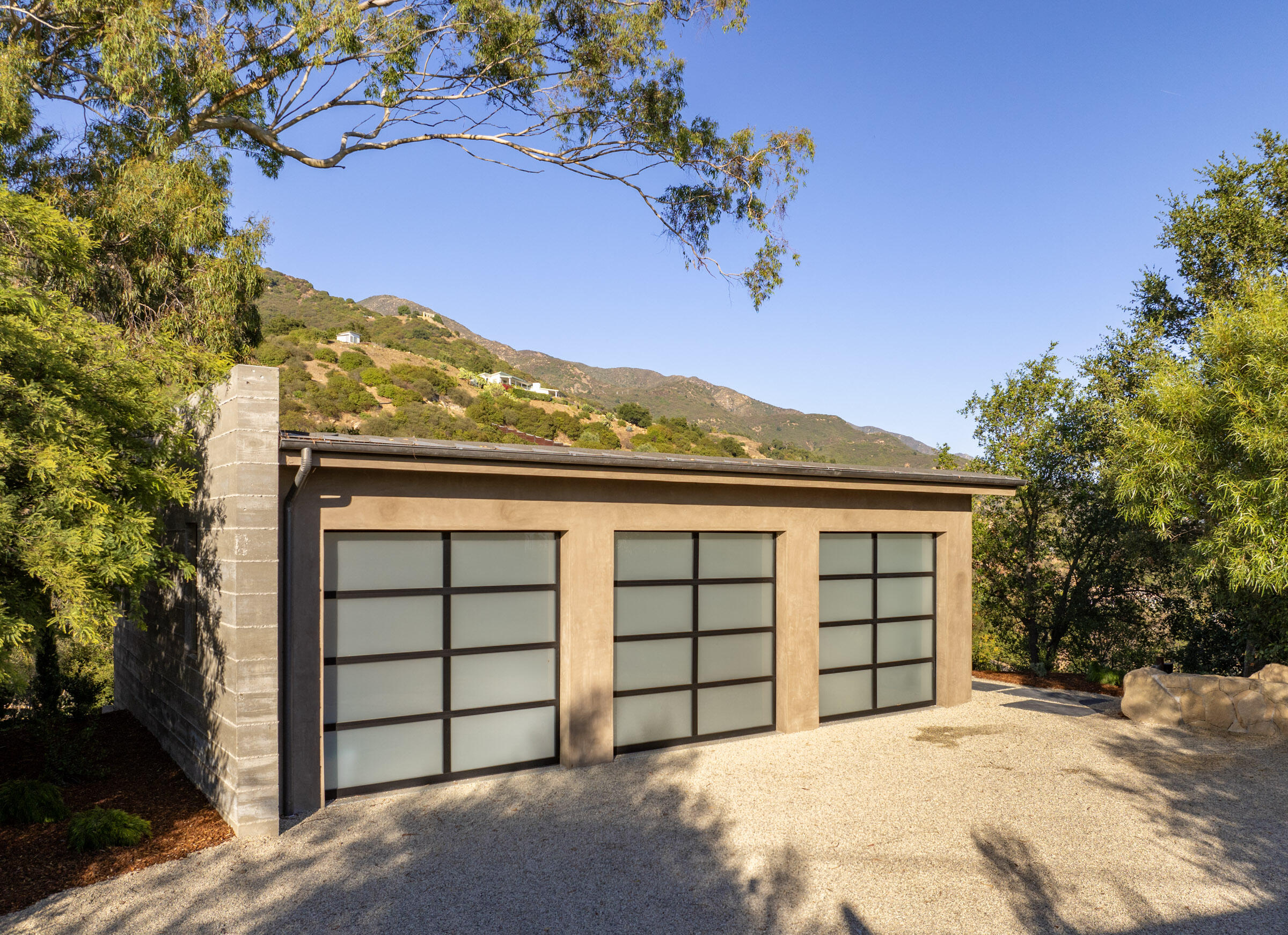226 E Mountain Drive
