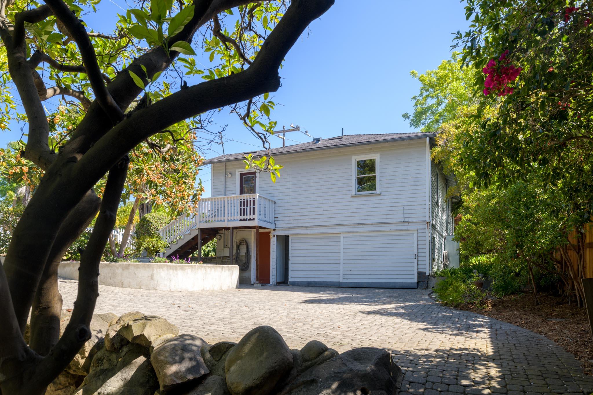 2235 Chapala Street