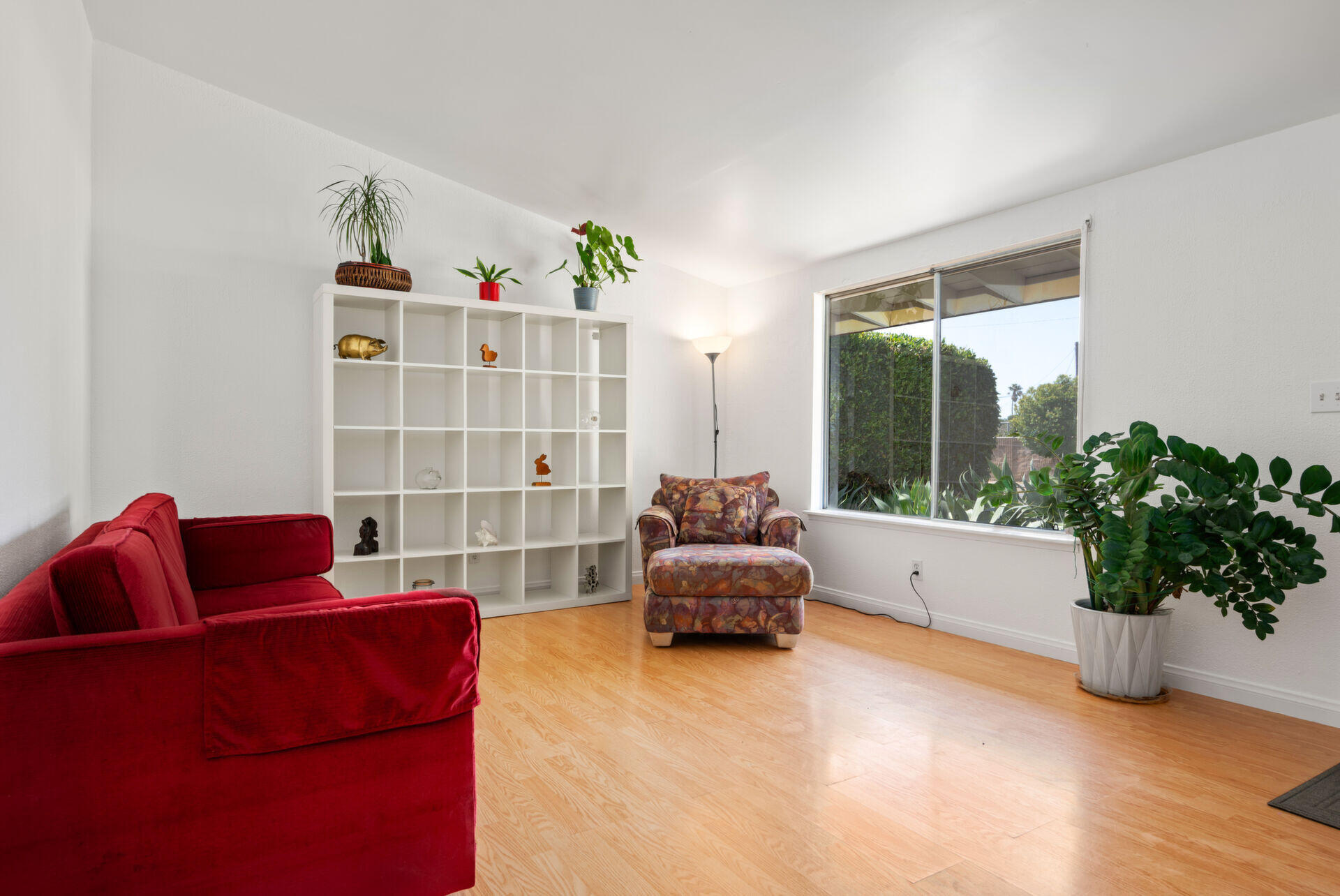 320 E North Avenue