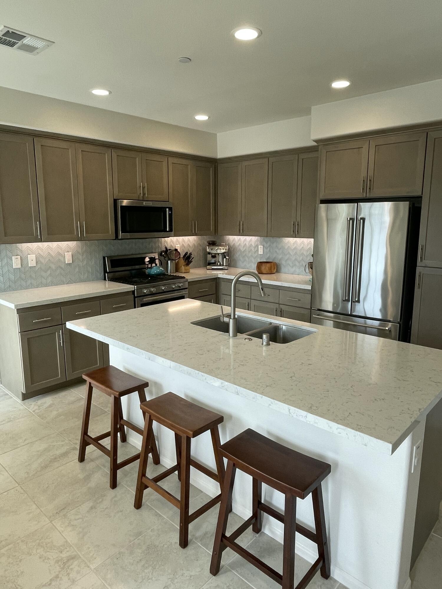 6673 Calle Koral