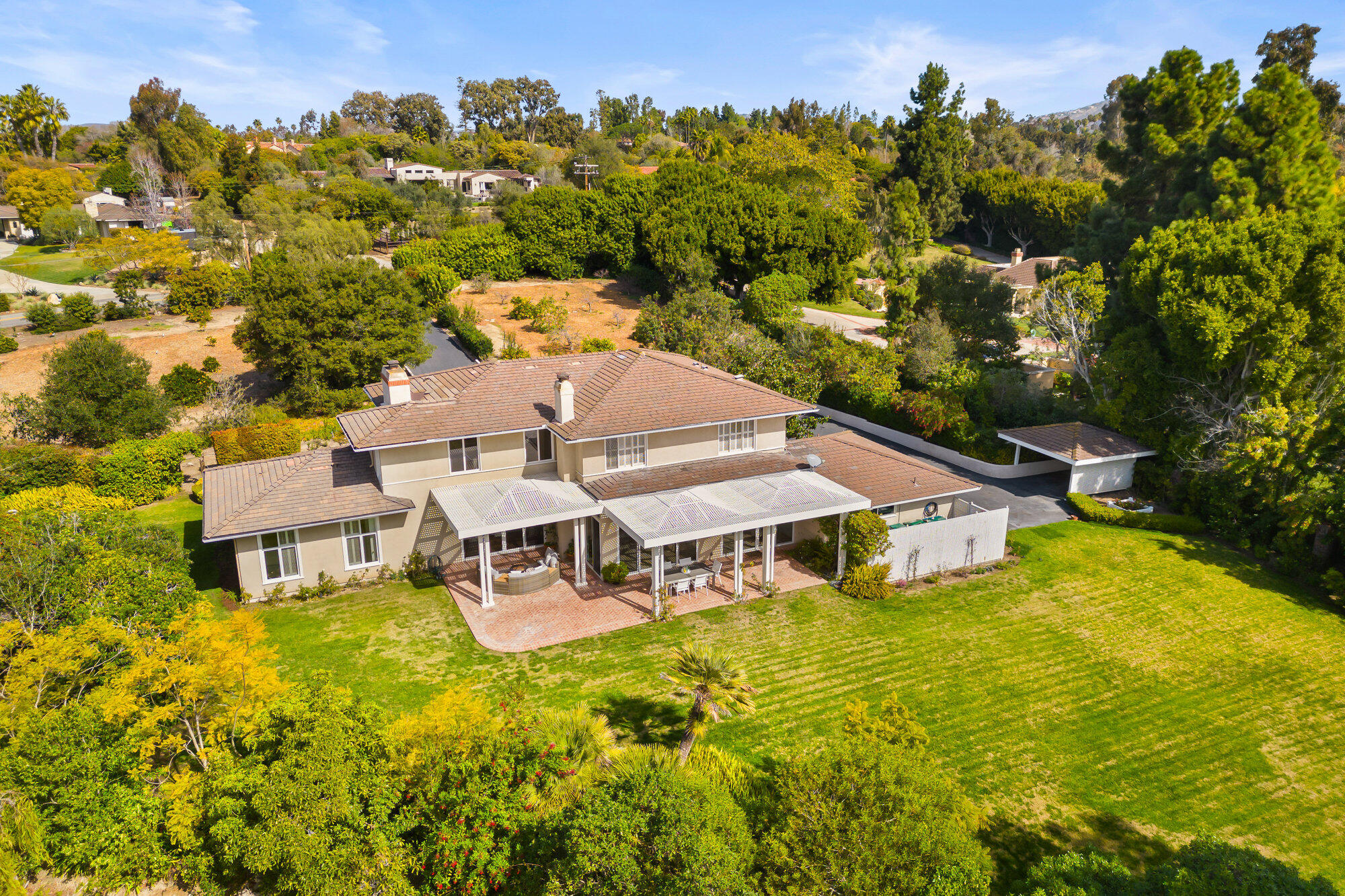5851 Via De La Cumbre