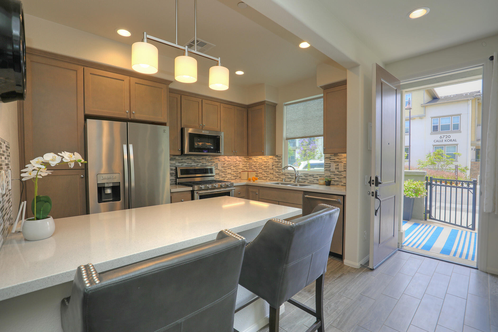 6715 Calle Koral