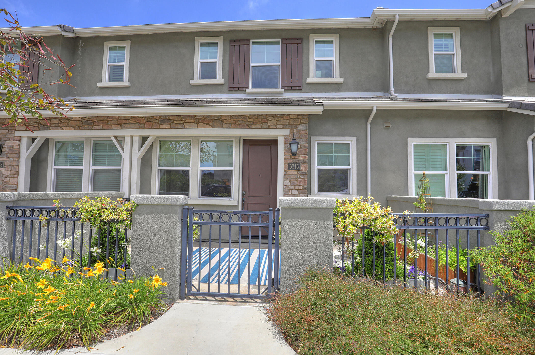6715 Calle Koral