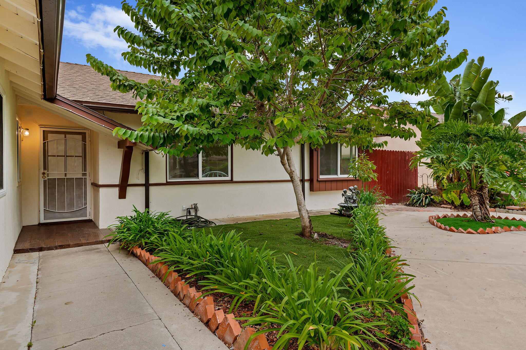 7055 Del Norte Drive