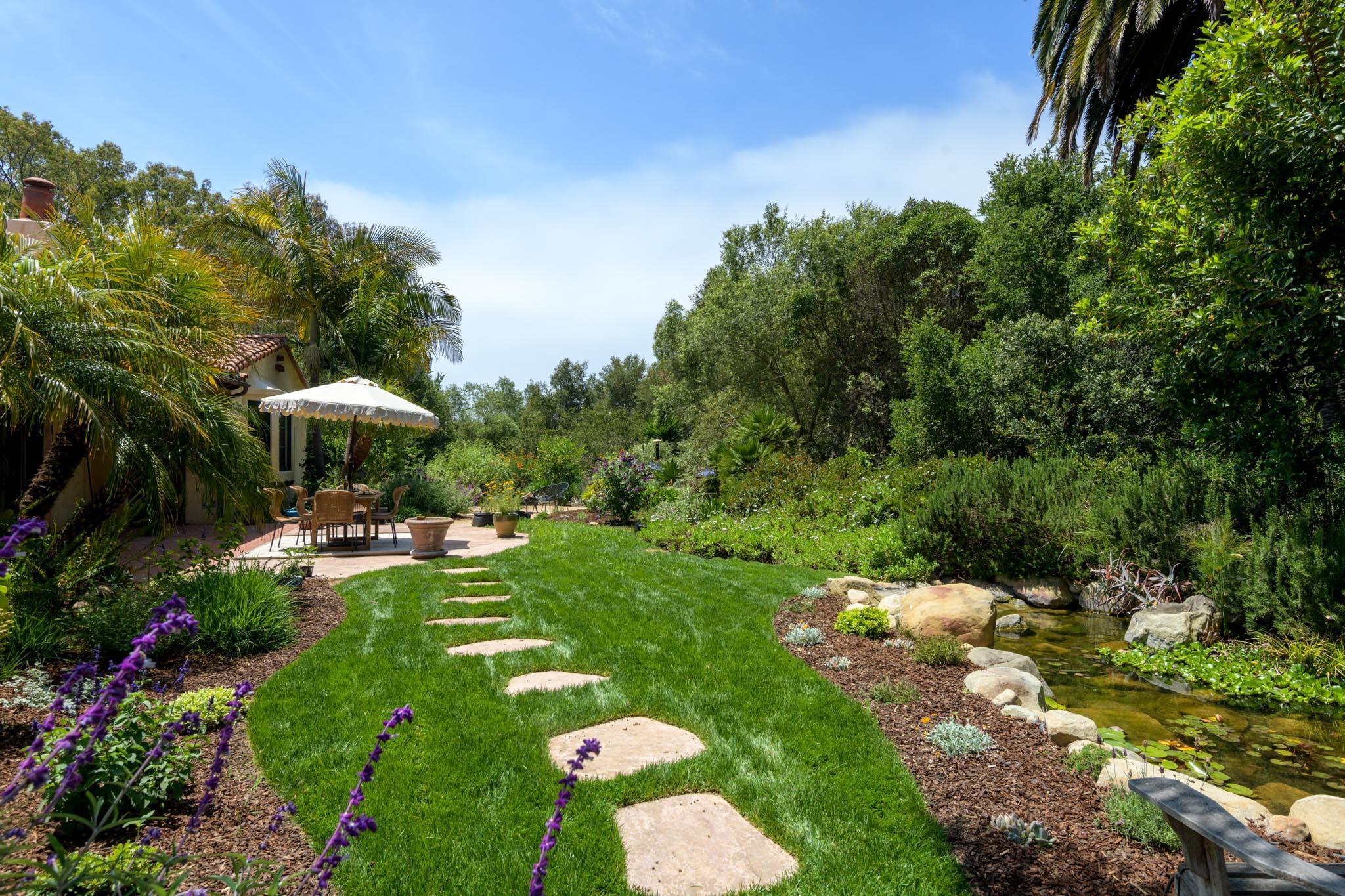 4865 Vieja Drive