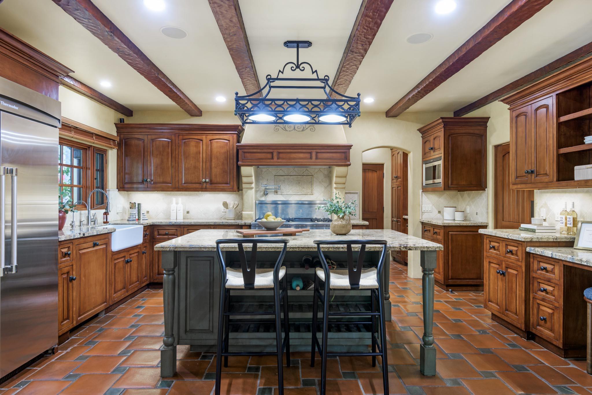 4865 Vieja Drive