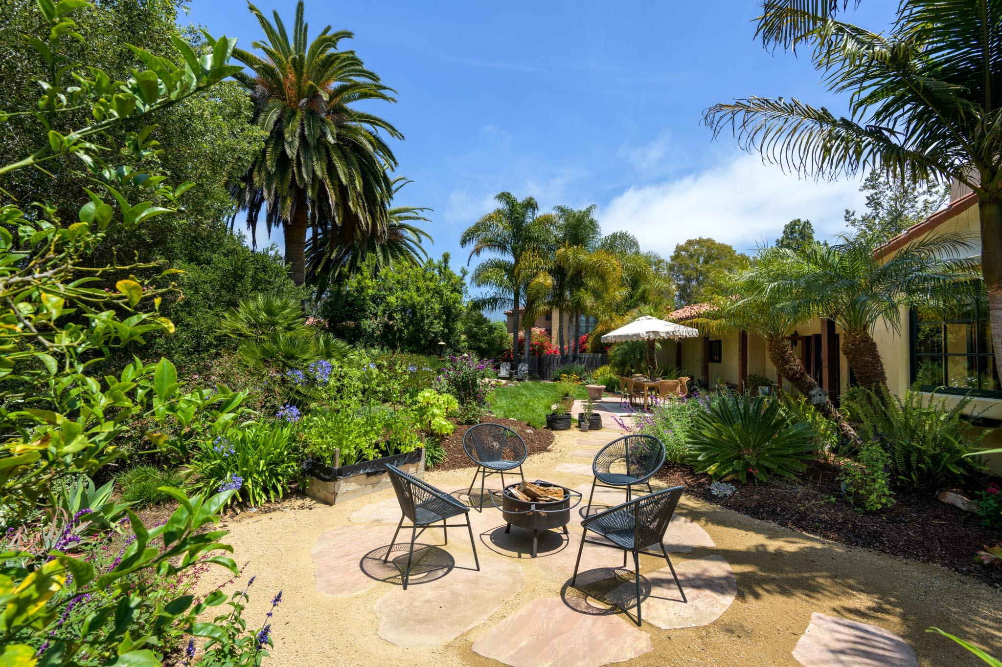 4865 Vieja Drive