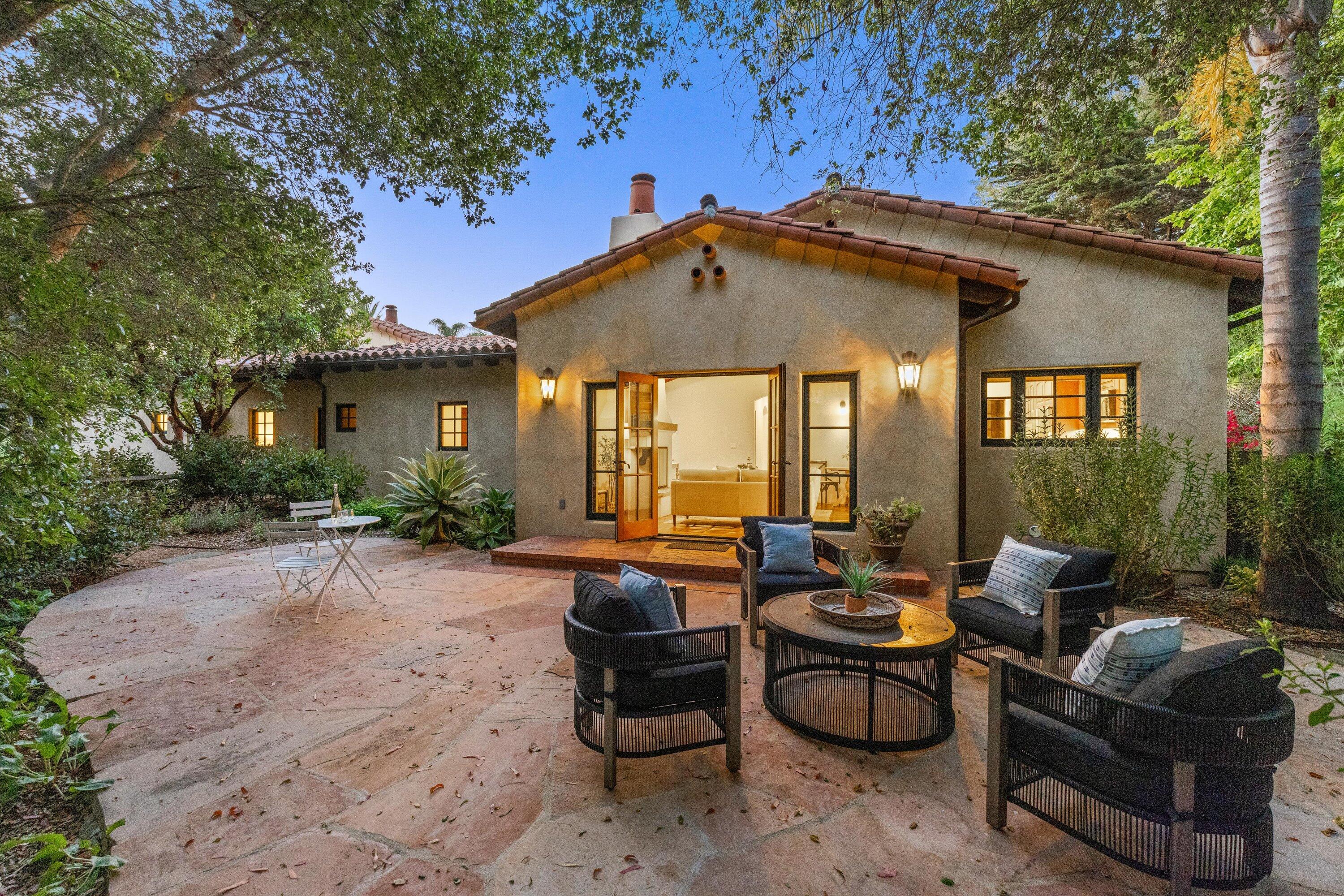 4865 Vieja Drive