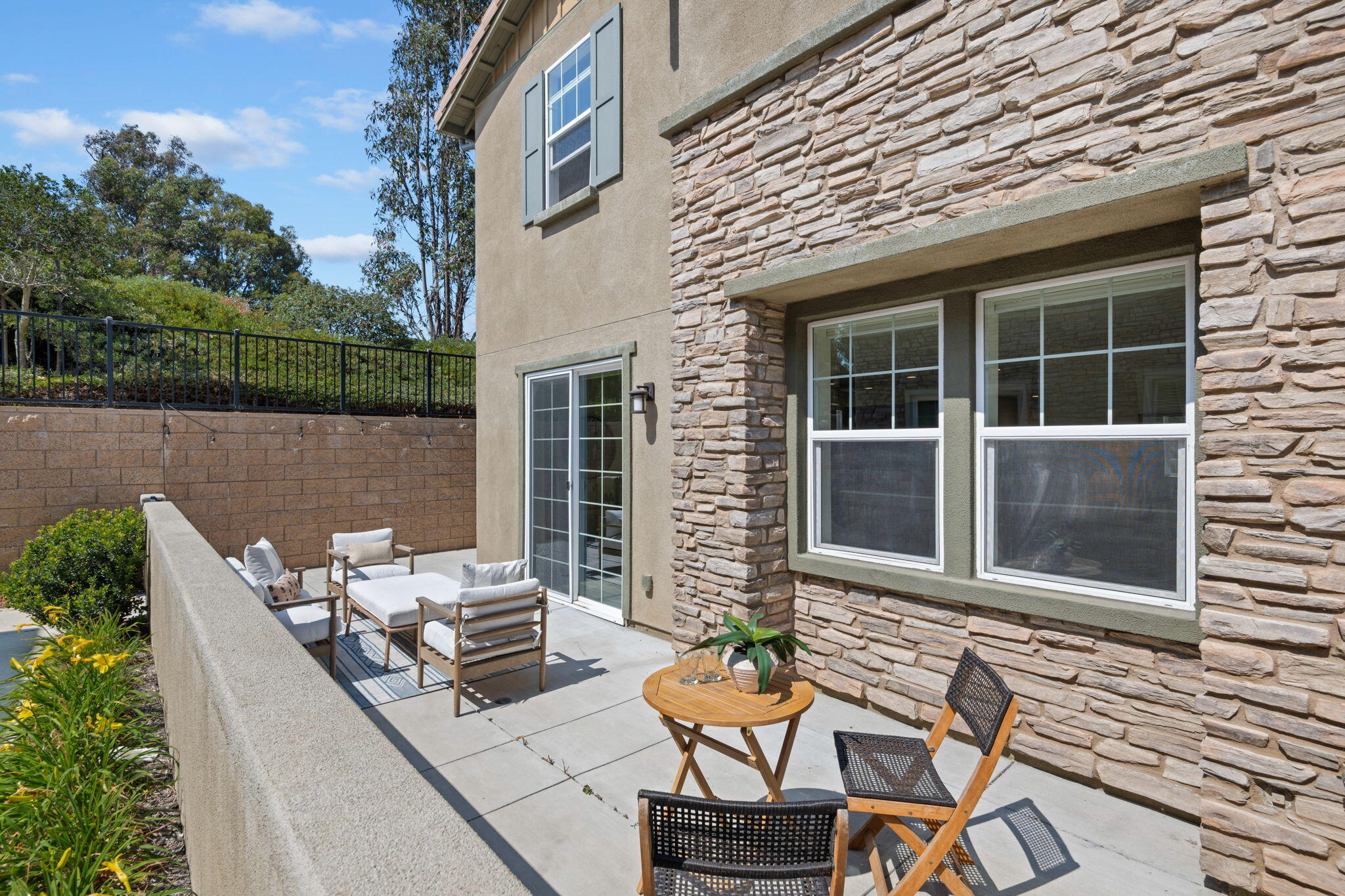 6594 Pipeline Place