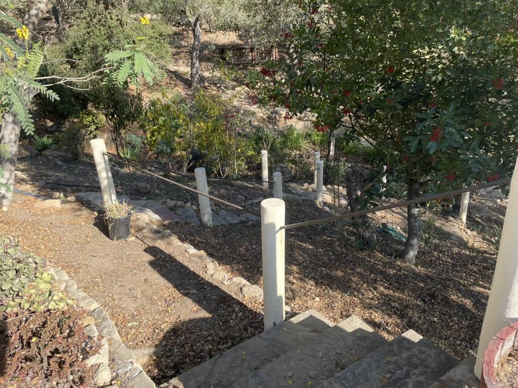 1227 Viscaino Road