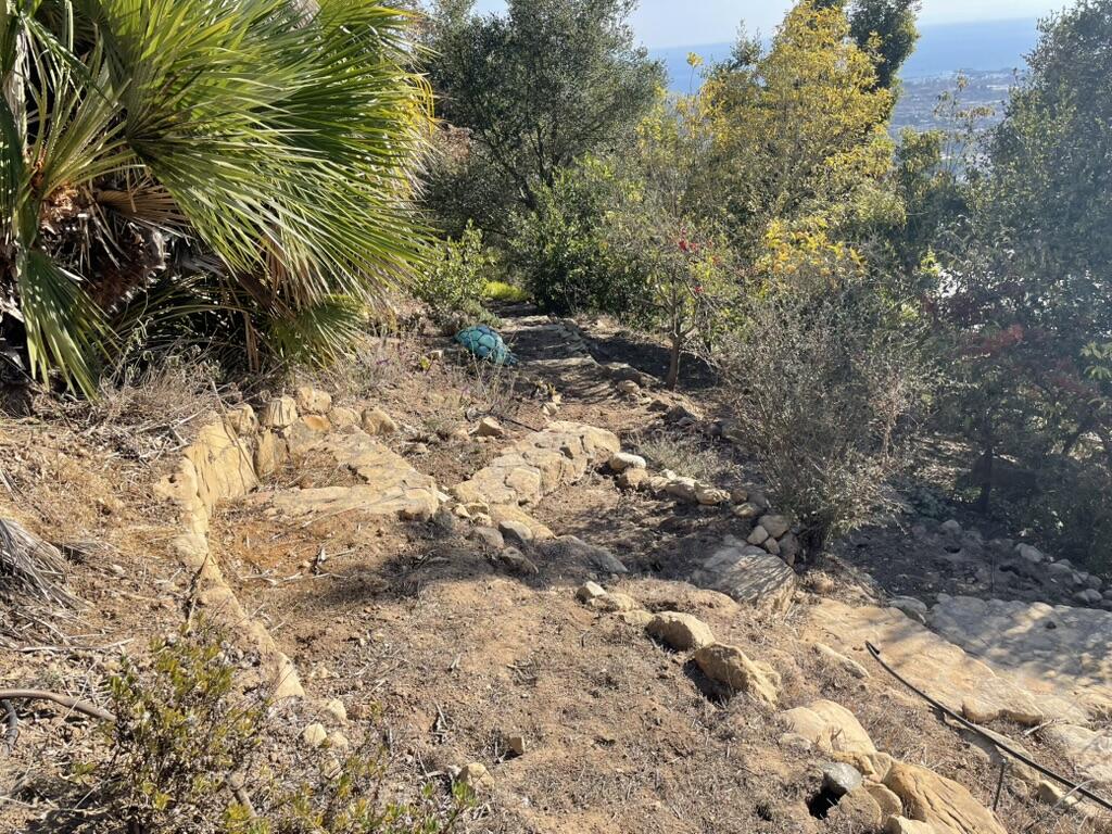 1227 Viscaino Road