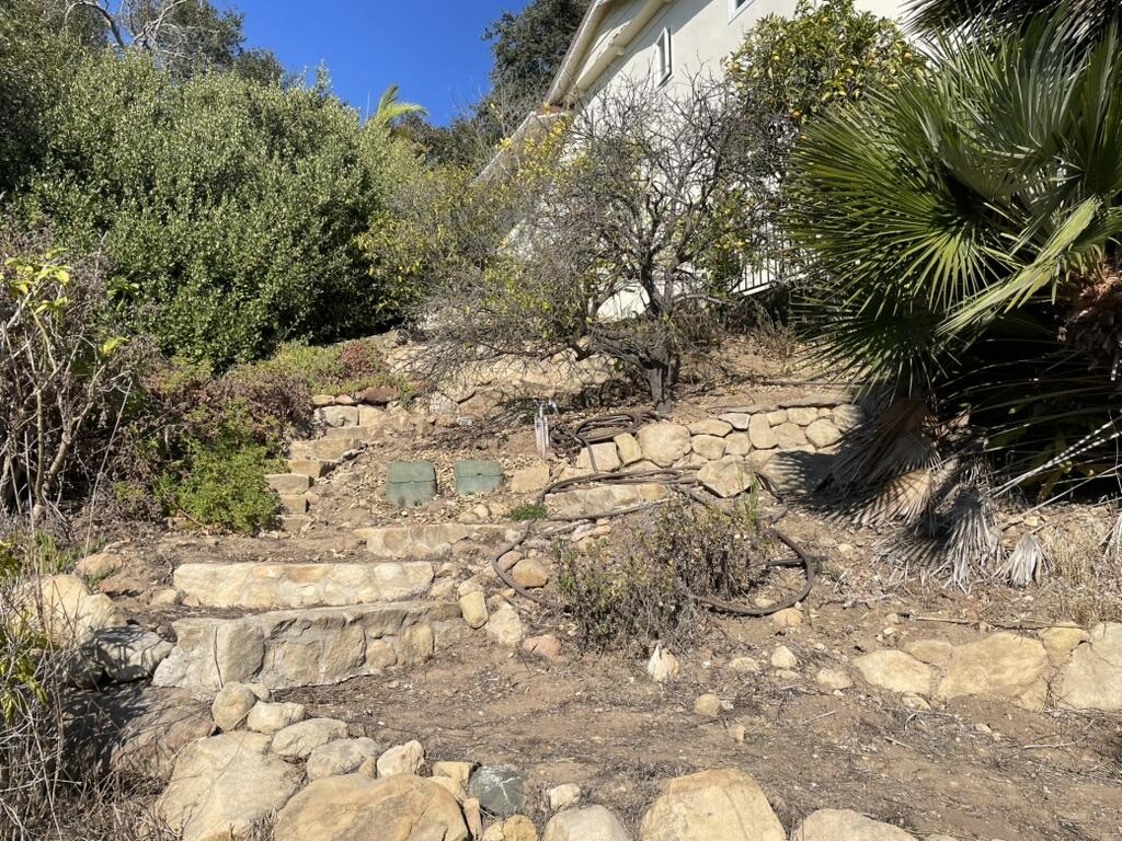 1227 Viscaino Road