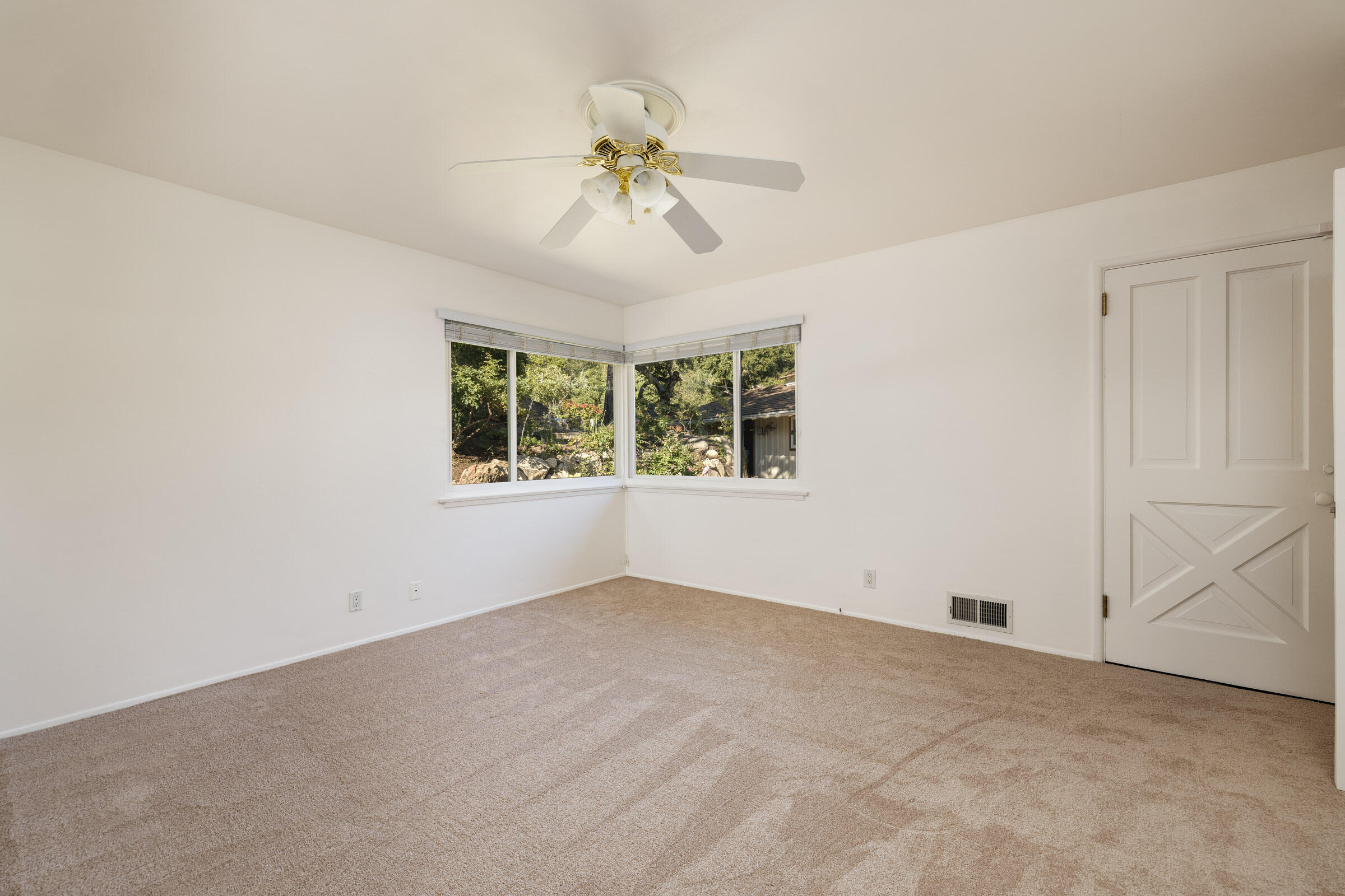 1227 Viscaino Road