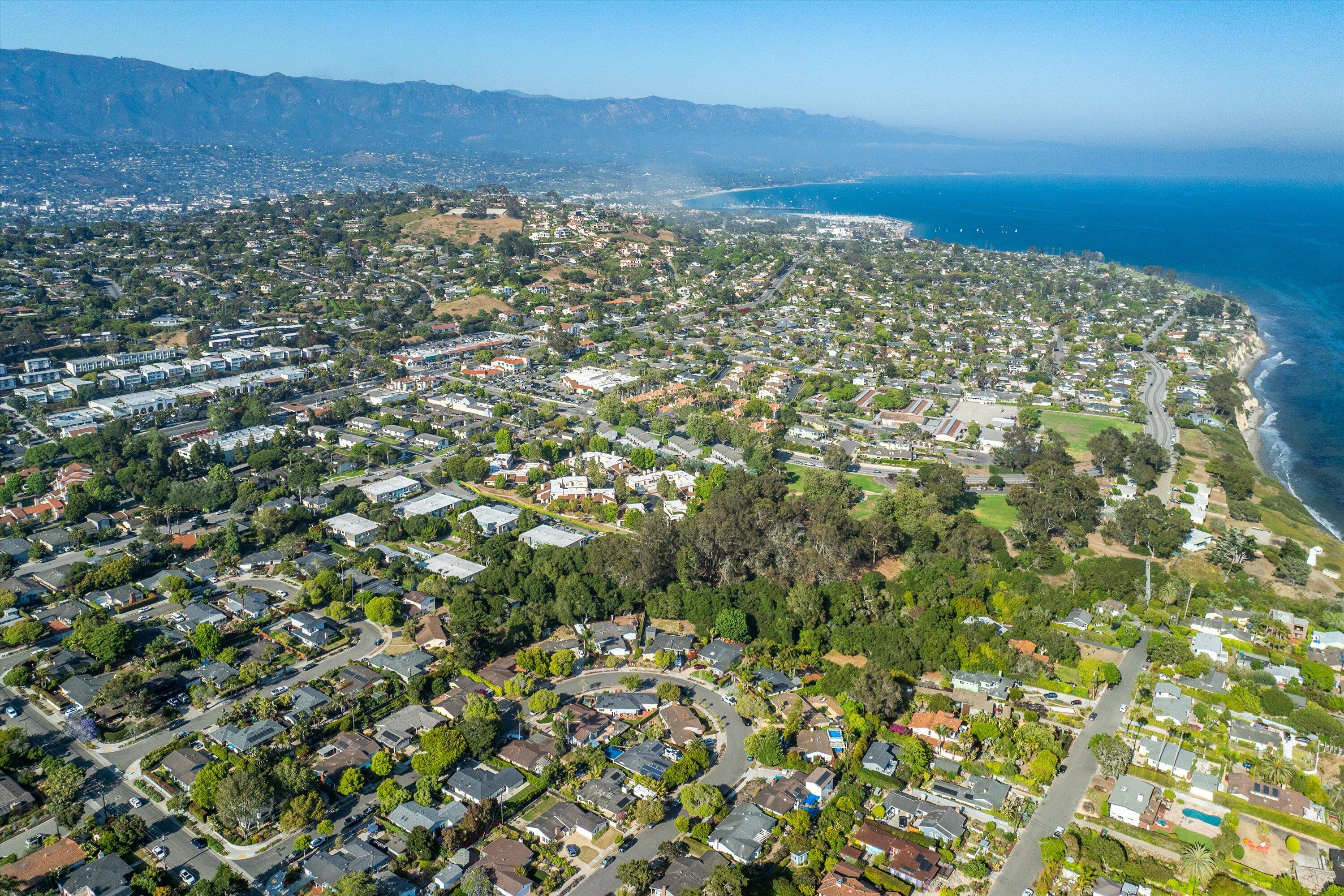 320 Santa Monica Way