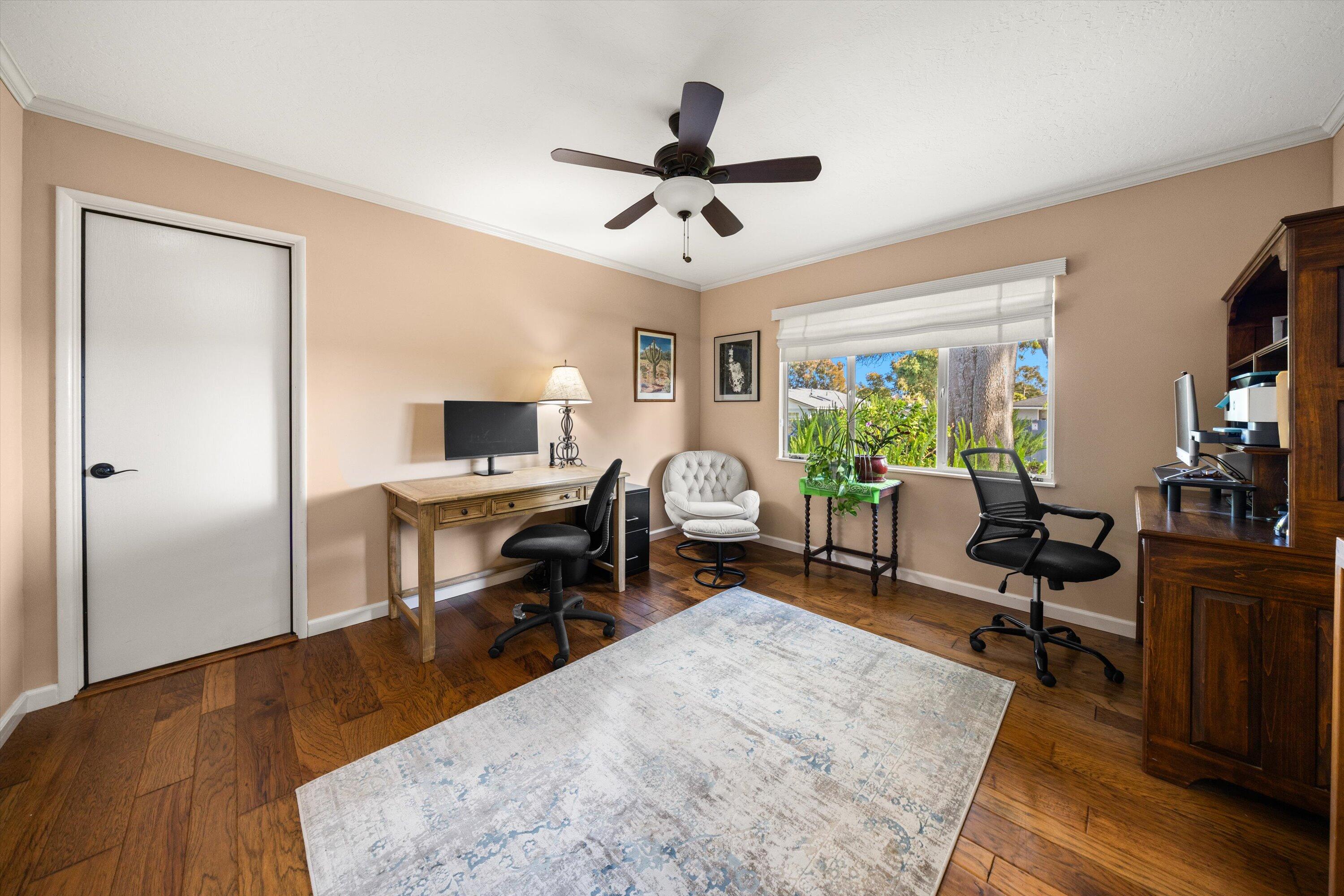 320 Santa Monica Way