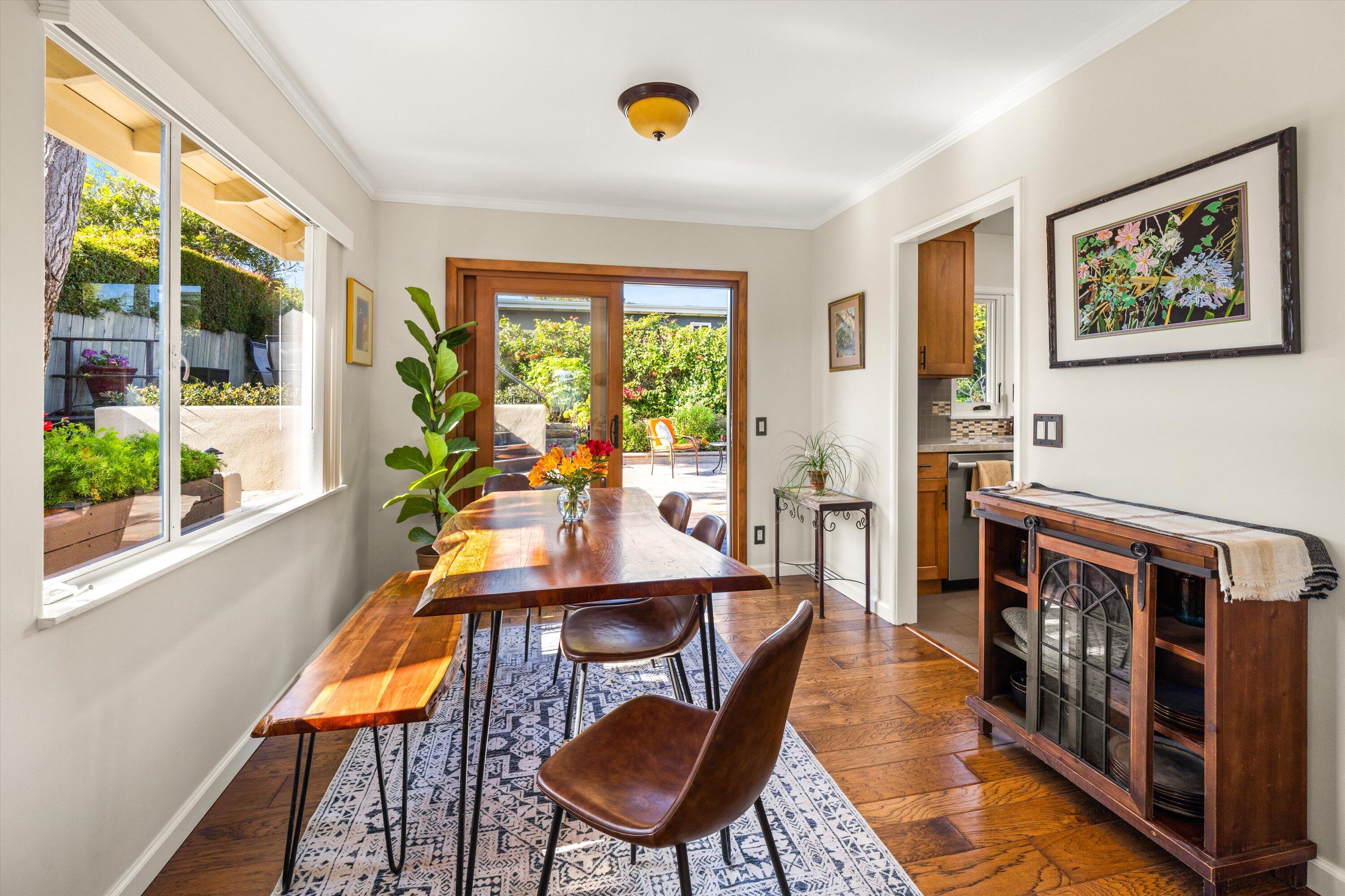 320 Santa Monica Way