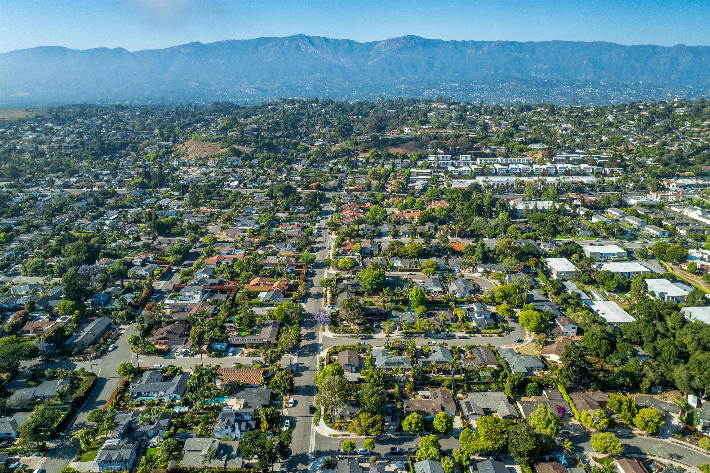 320 Santa Monica Way