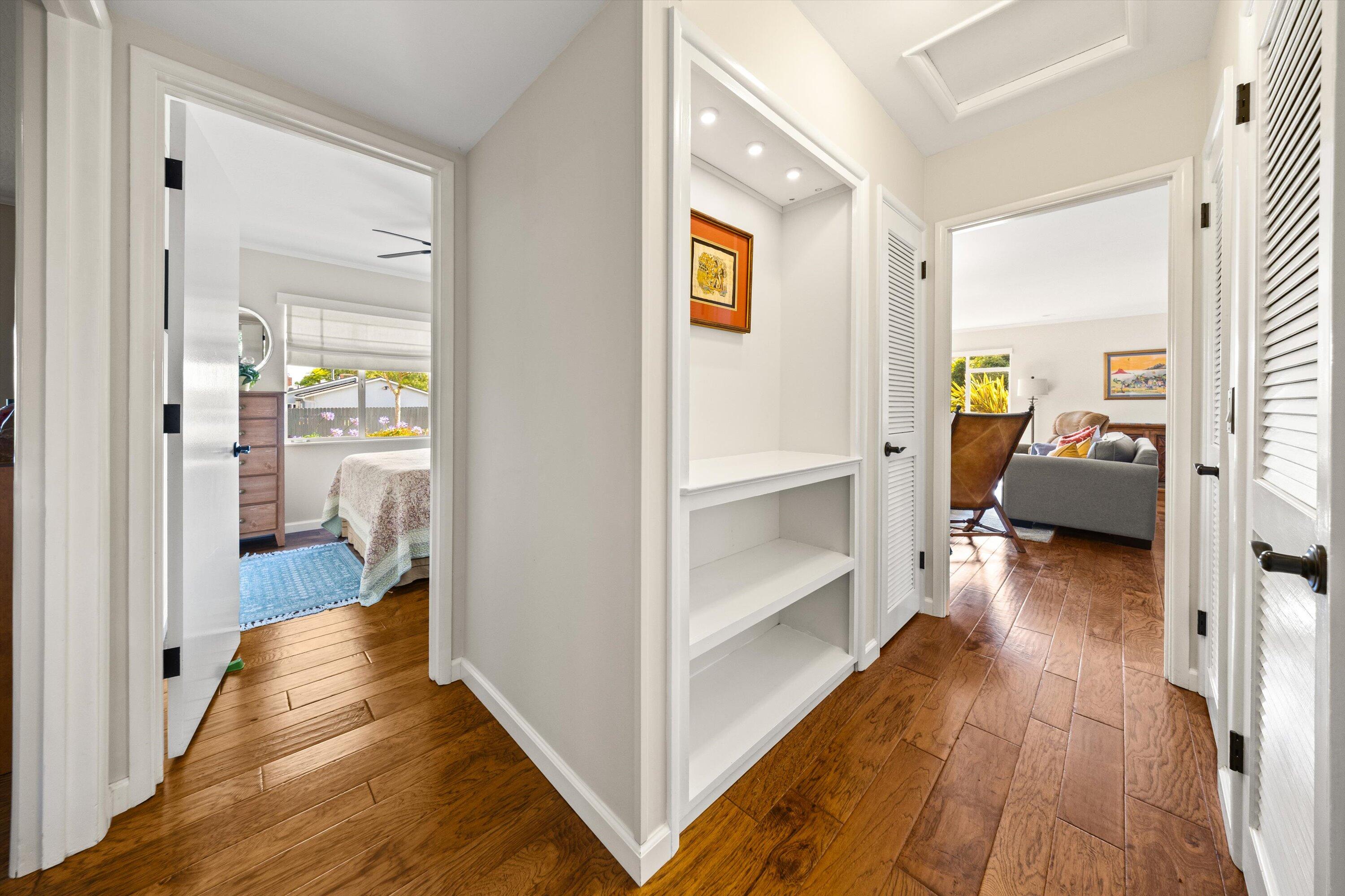 320 Santa Monica Way