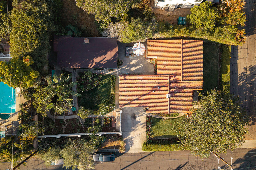 1203 Diana Lane