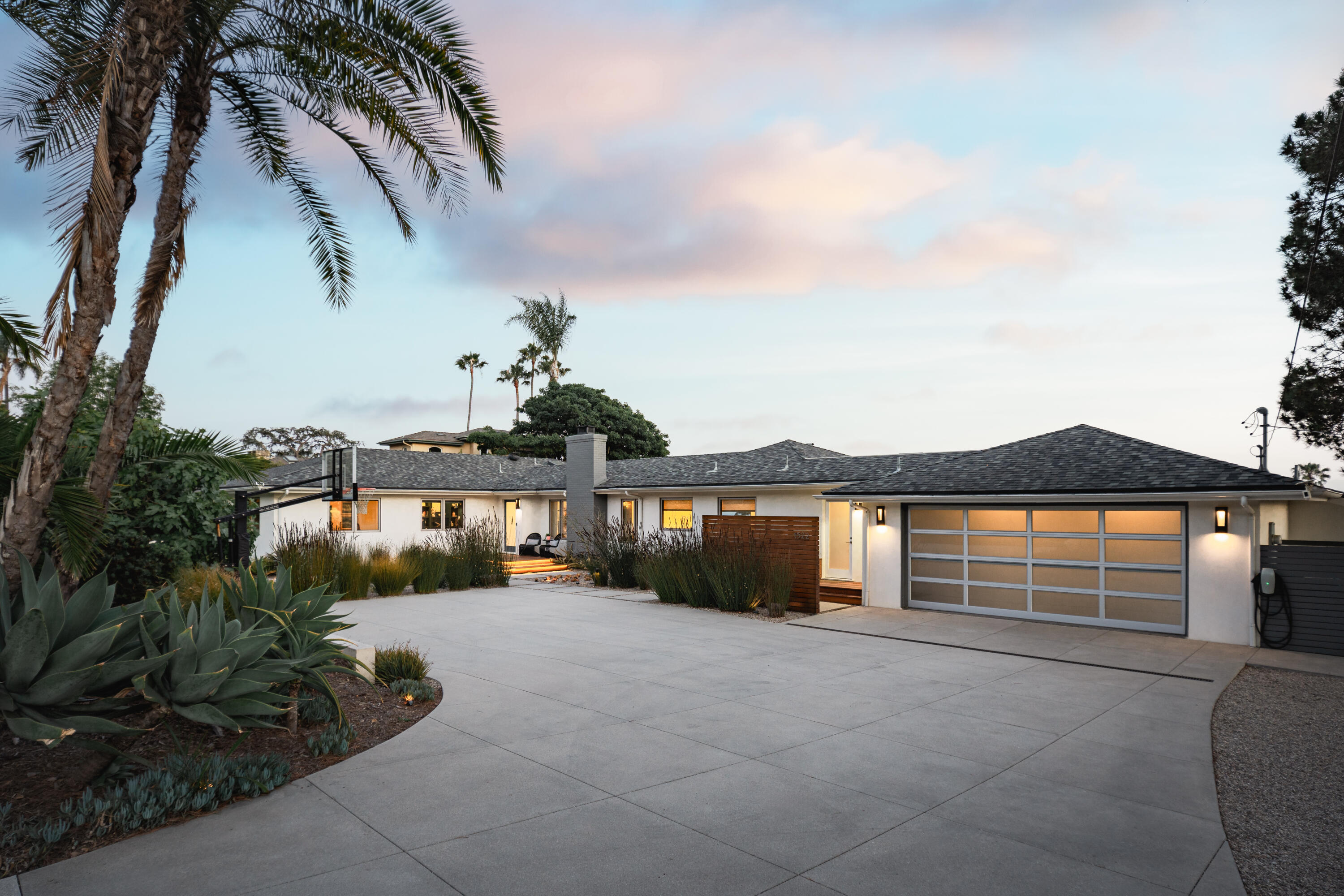 1522 Knoll Circle Drive