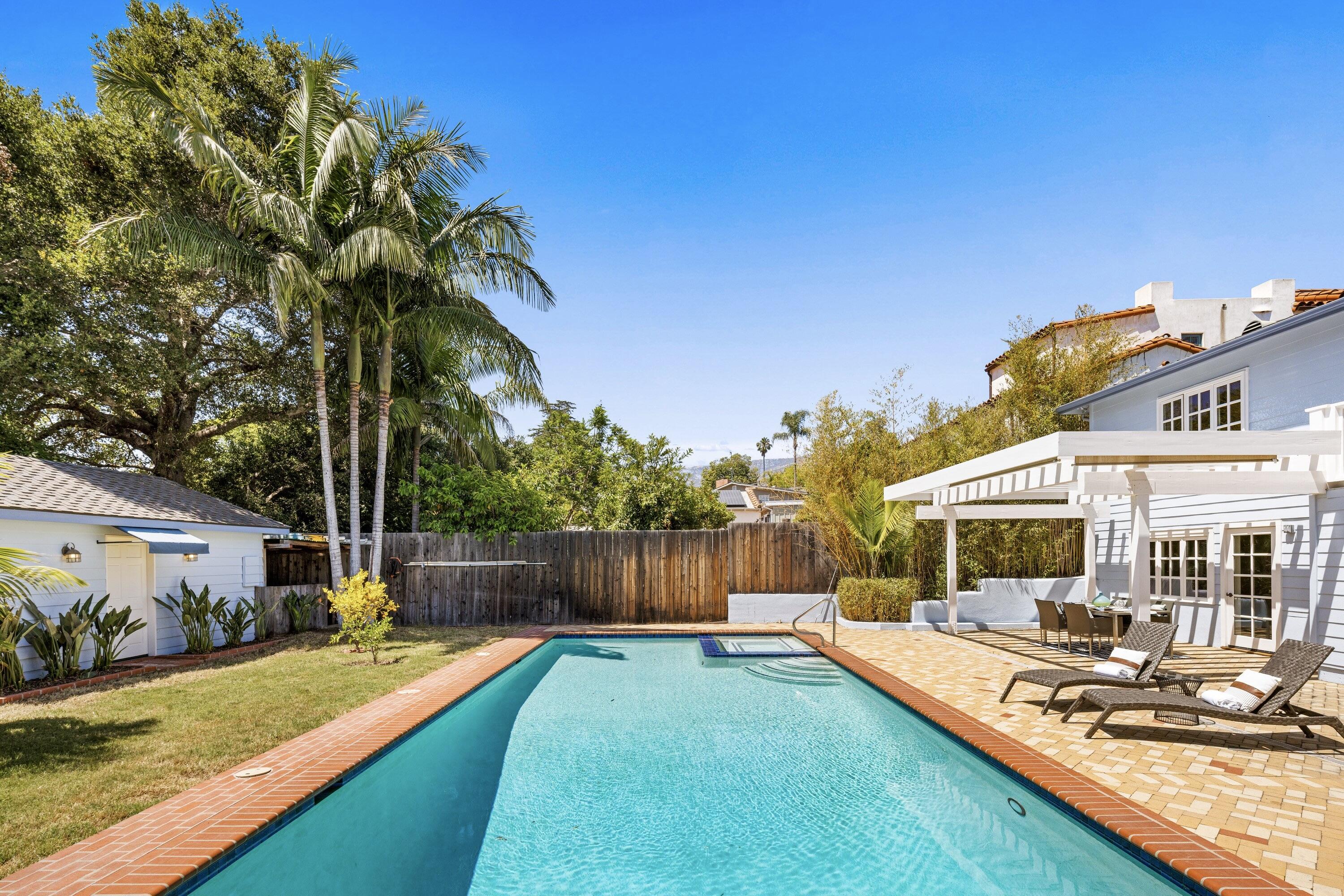 2711 Samarkand Drive