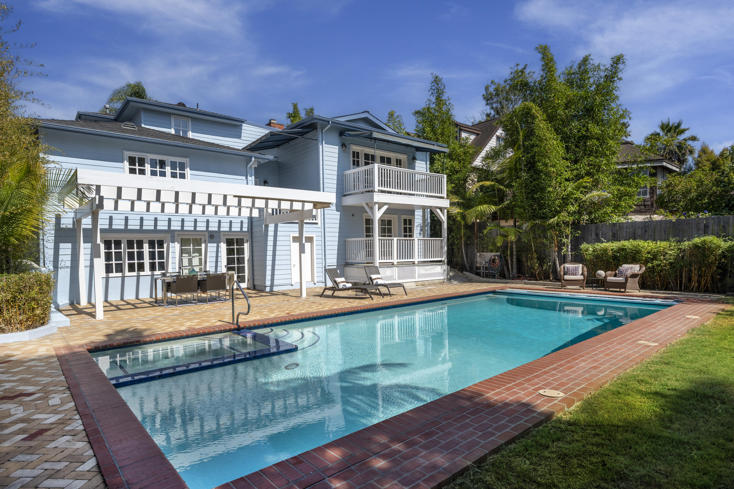 2711 Samarkand Drive