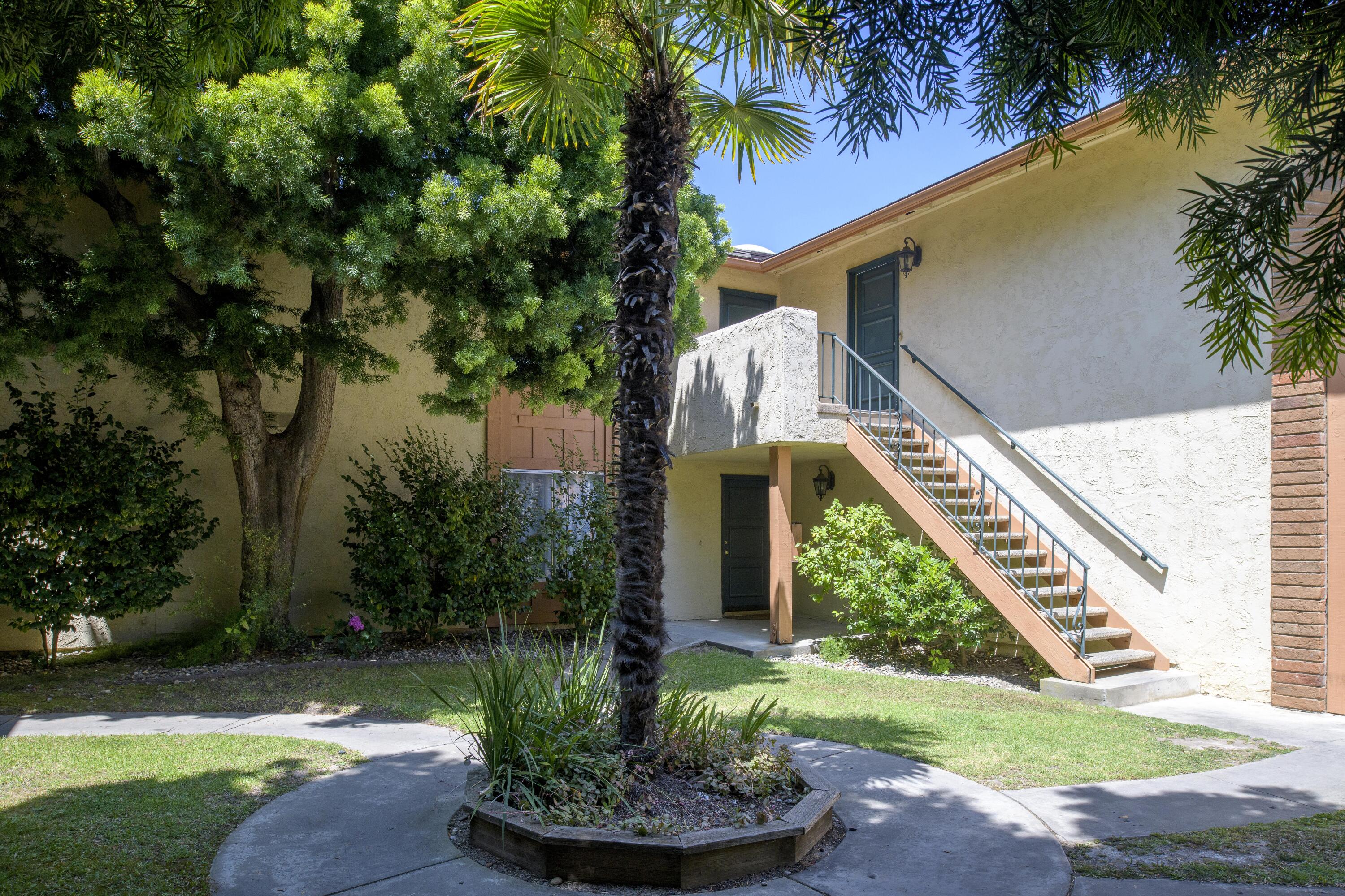 452 Linfield Place J