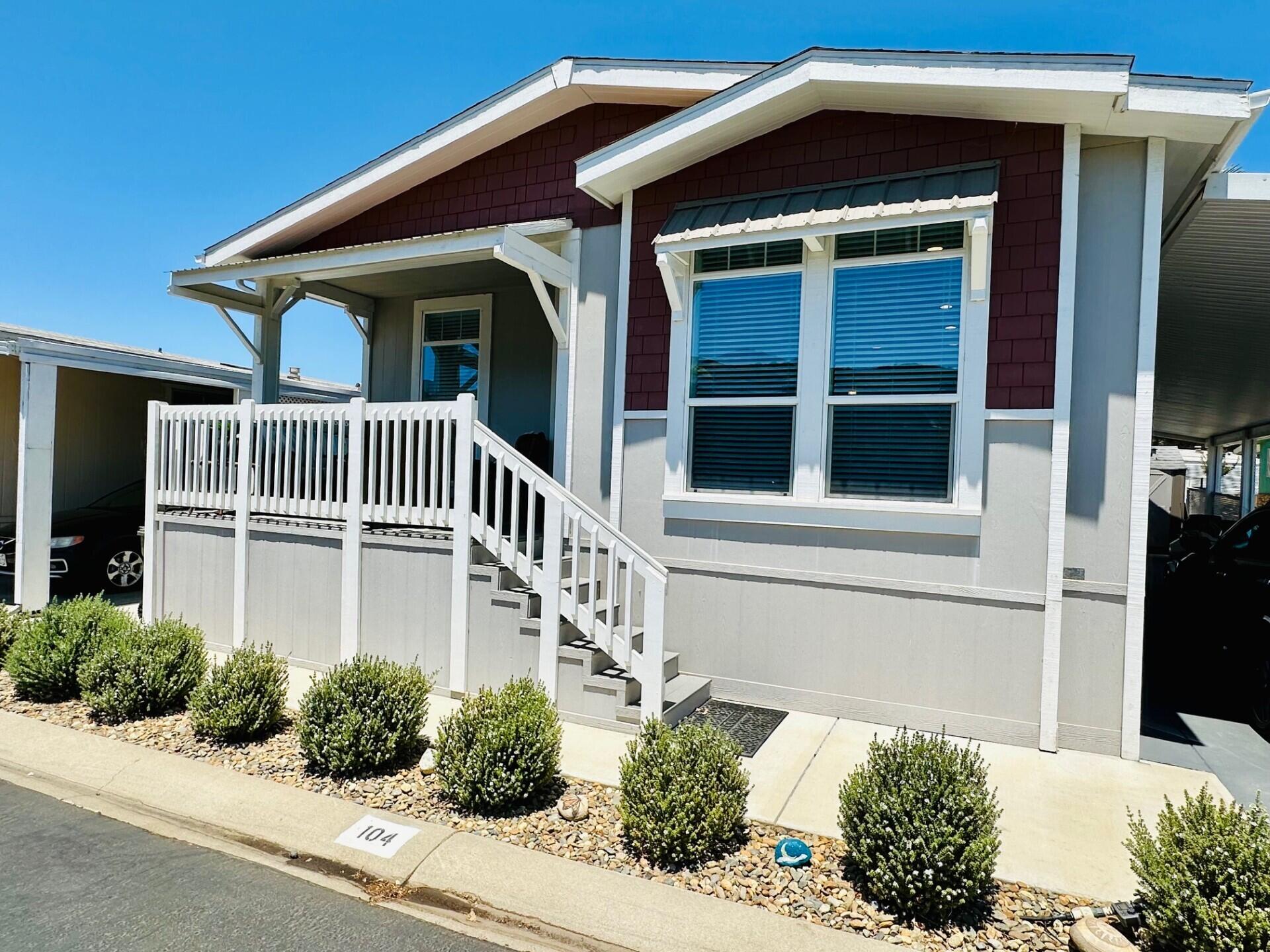 104 Sierra Vista 104