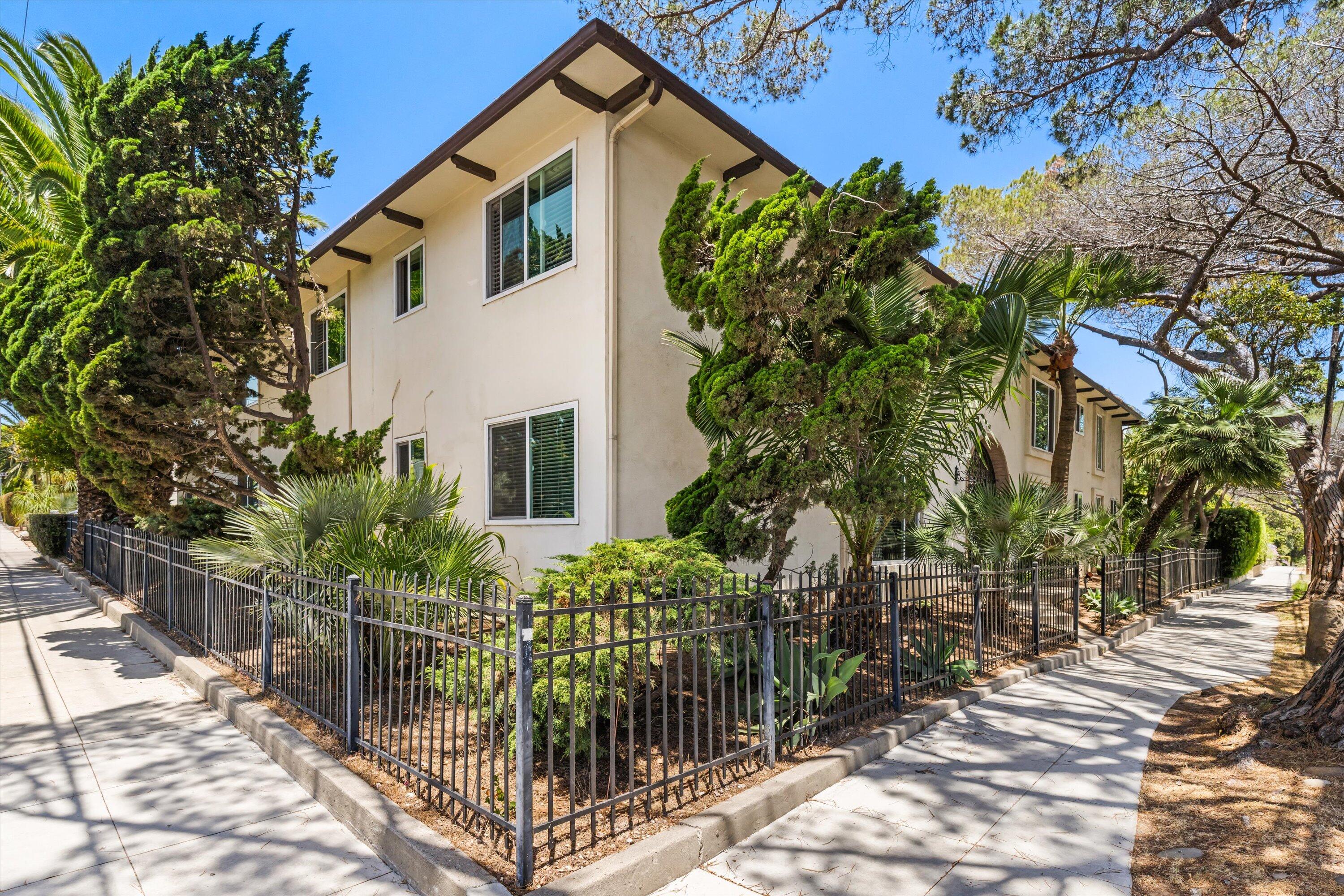 403 E Anapamu Street